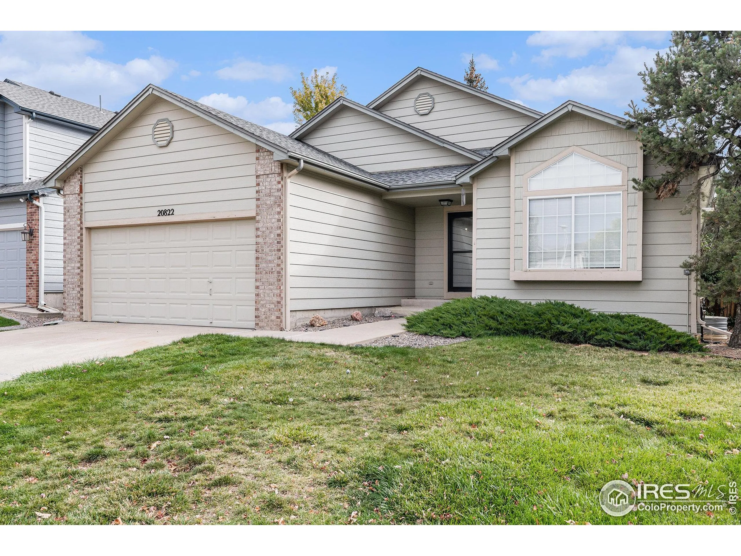 Aurora, Colorado 80013, United States, 3 Bedrooms Bedrooms, ,2 BathroomsBathrooms,Residential,Active,226817