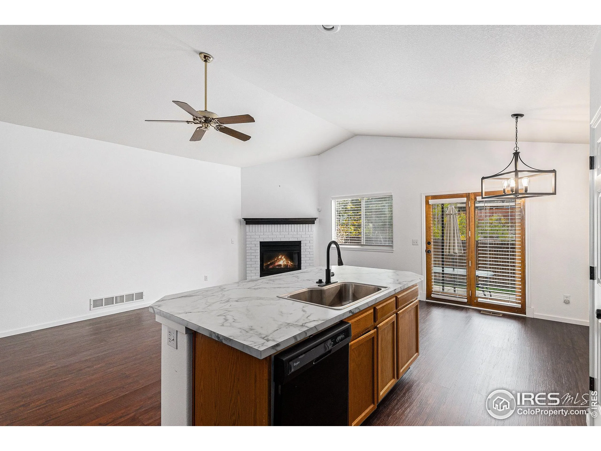 Aurora, Colorado 80013, United States, 3 Bedrooms Bedrooms, ,2 BathroomsBathrooms,Residential,Active,226817