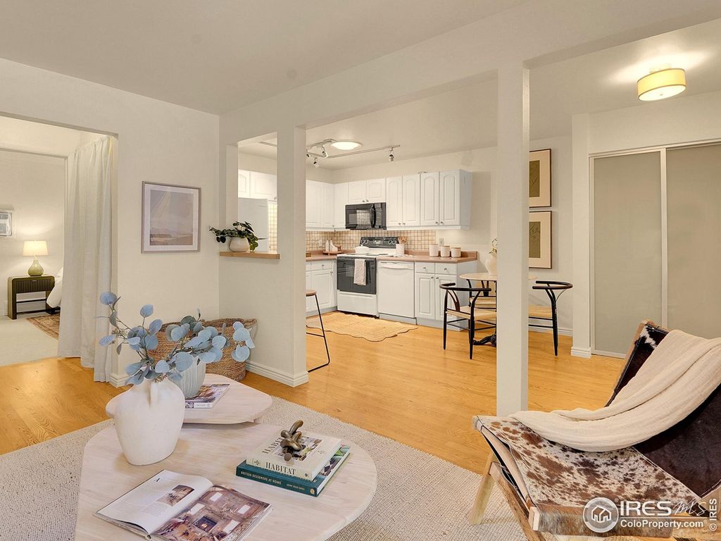 Photo of 625 Pearl St 22, Boulder, CO 80302 (MLS # 1045916)