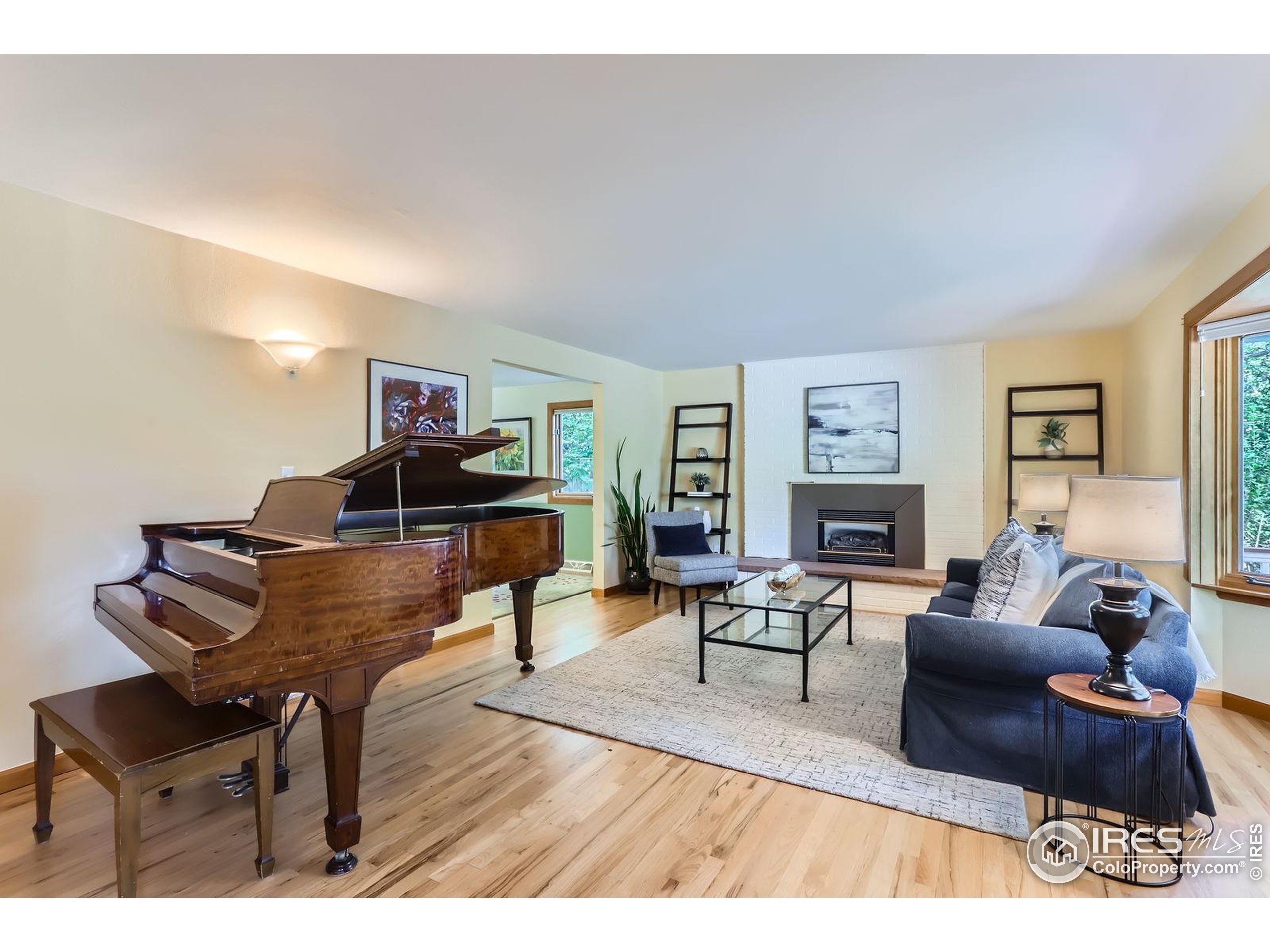 3495 Everett Dr