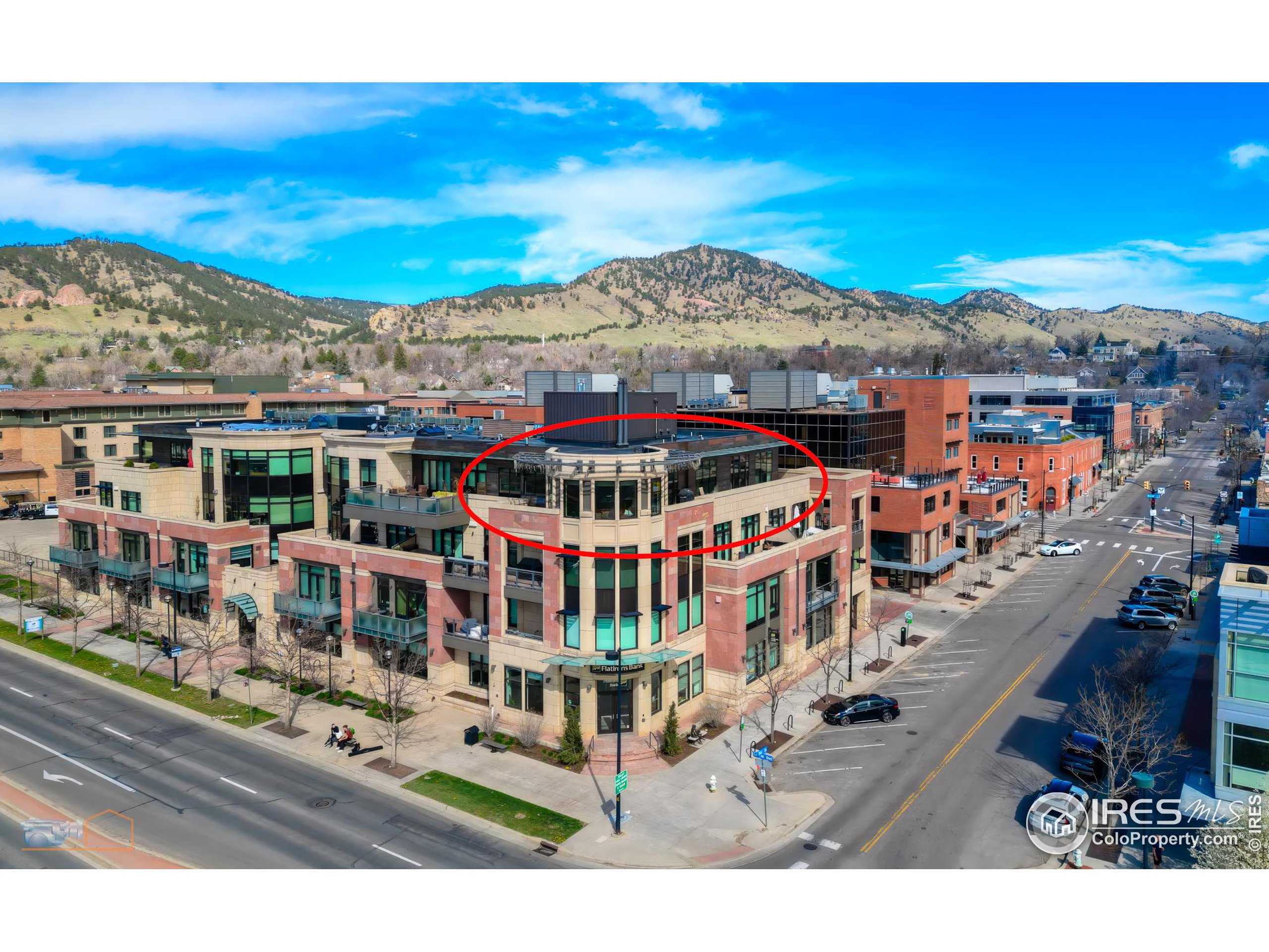 1077 Canyon Blvd #403