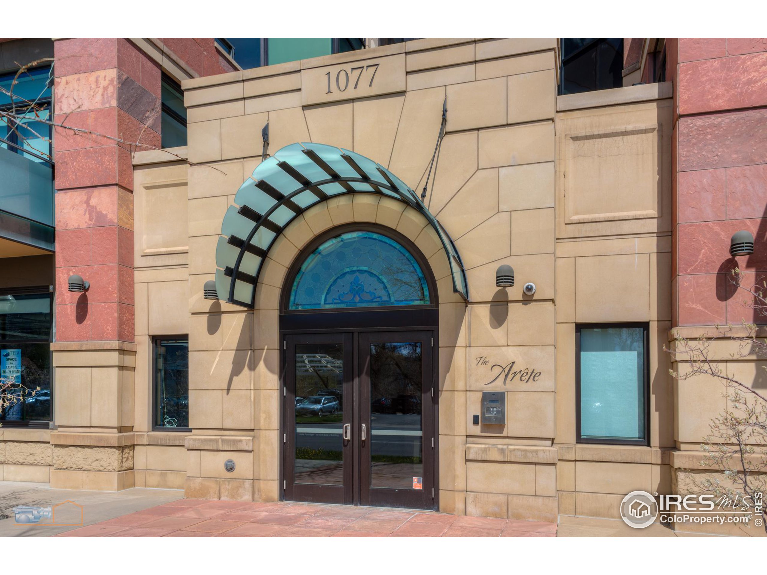 1077 Canyon Blvd #403