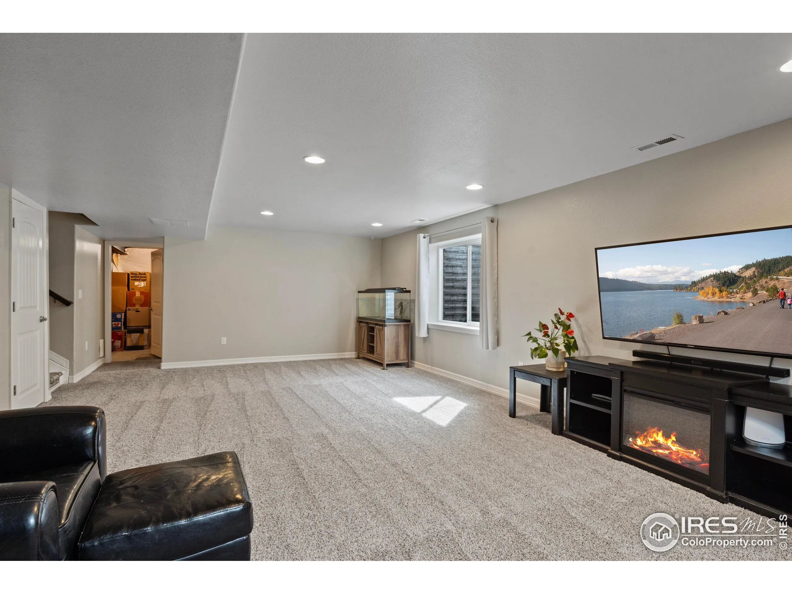 Berthoud, Colorado 80513, United States, 4 Bedrooms Bedrooms, ,3 BathroomsBathrooms,Residential,Active,91057