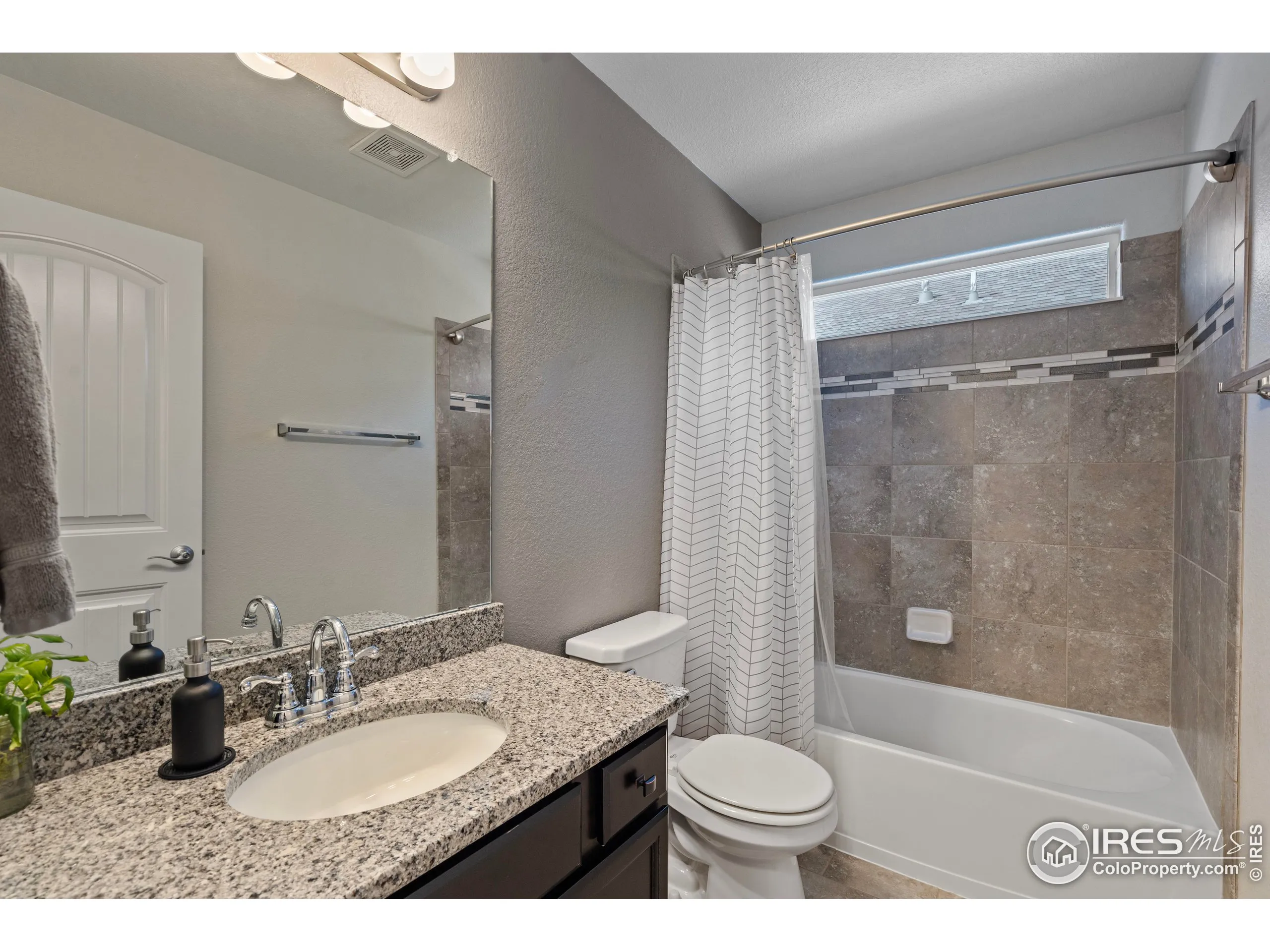 Berthoud, Colorado 80513, United States, 4 Bedrooms Bedrooms, ,3 BathroomsBathrooms,Residential,Active,91057