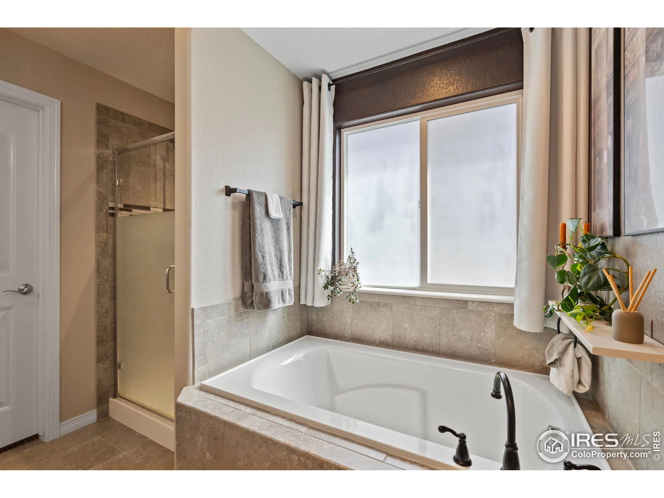 Berthoud, Colorado 80513, United States, 4 Bedrooms Bedrooms, ,3 BathroomsBathrooms,Residential,Active,91057