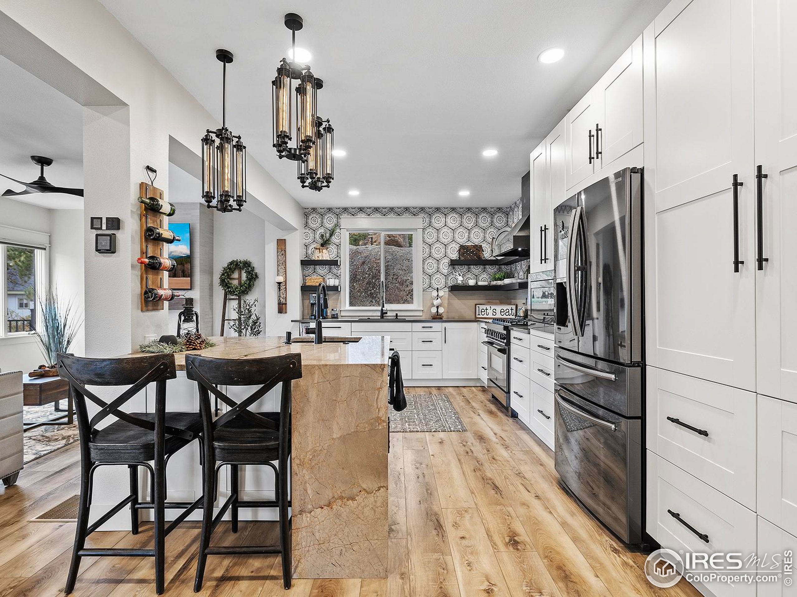370 Big Boulder Dr