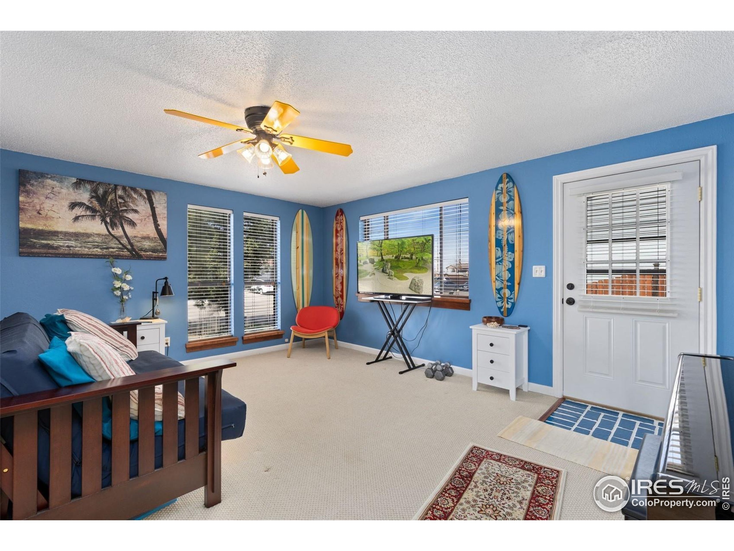 902 Pacific Pl