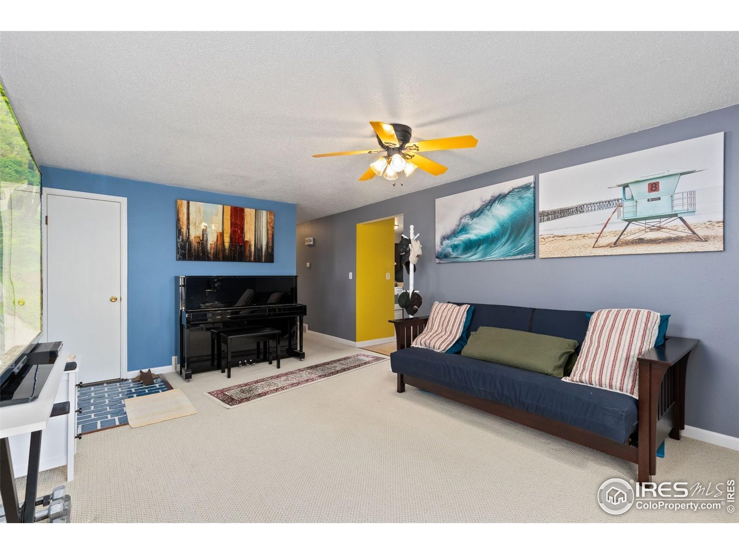 902 Pacific Pl