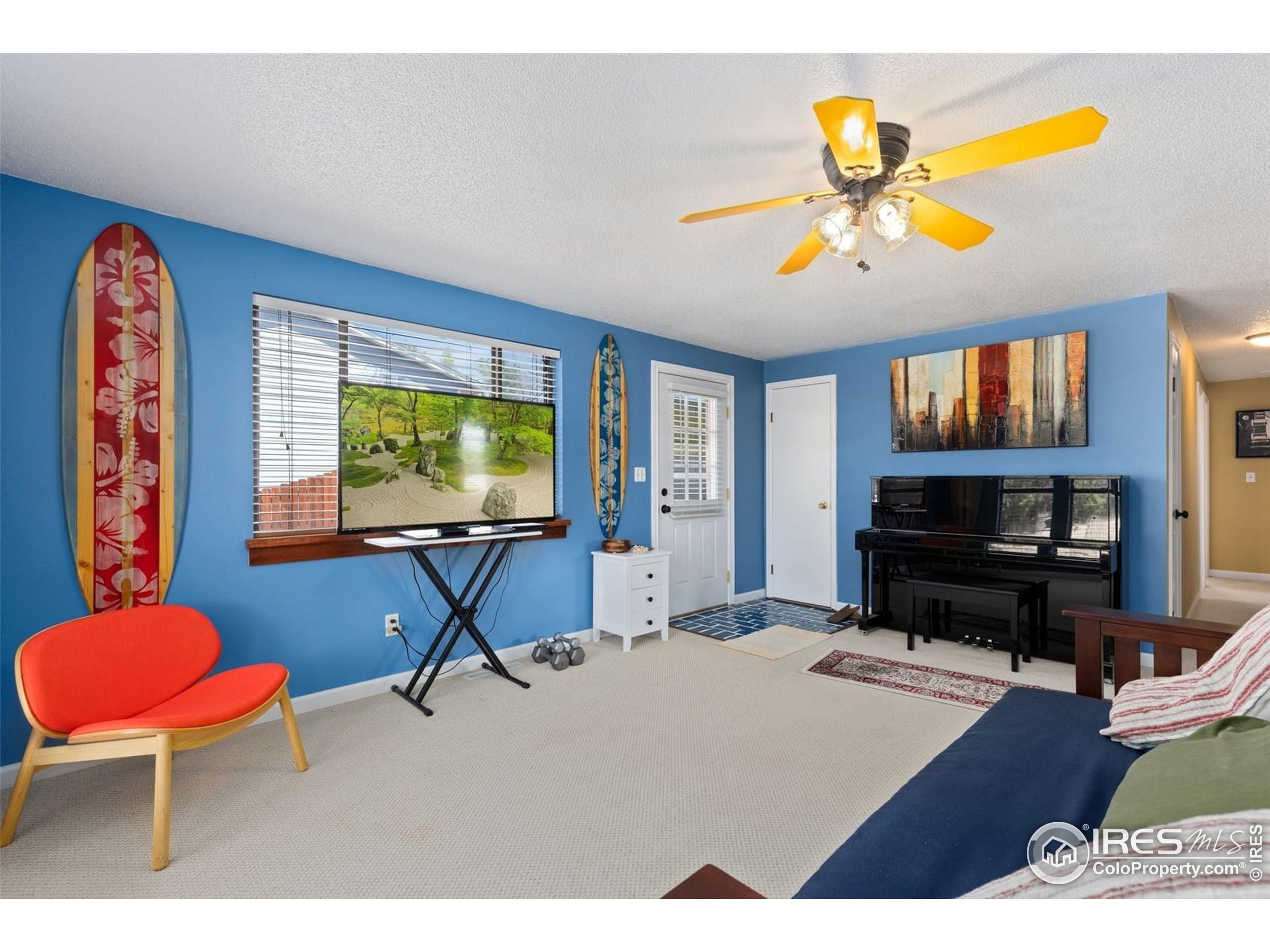 902 Pacific Pl