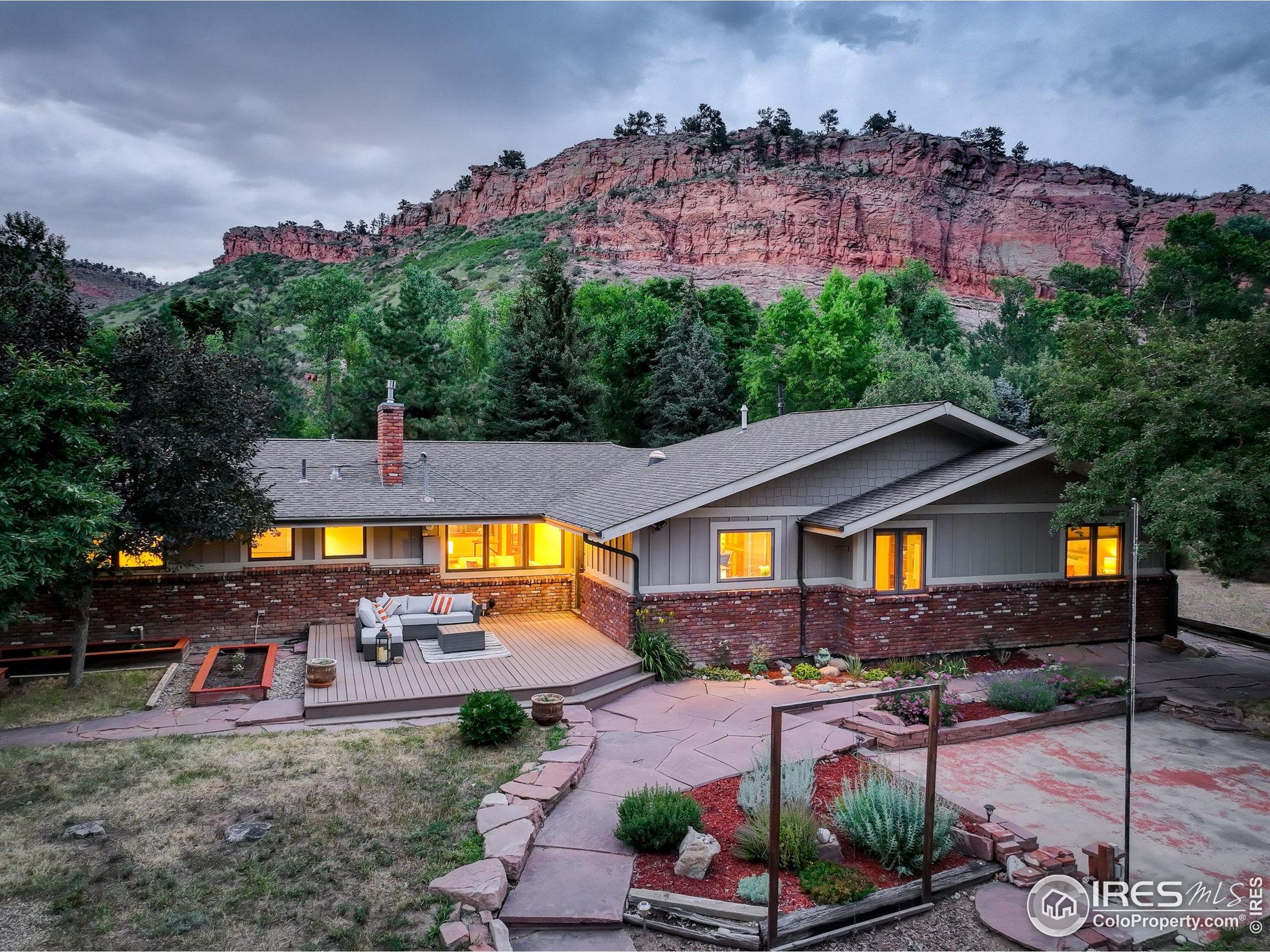 31820 S Saint Vrain Dr