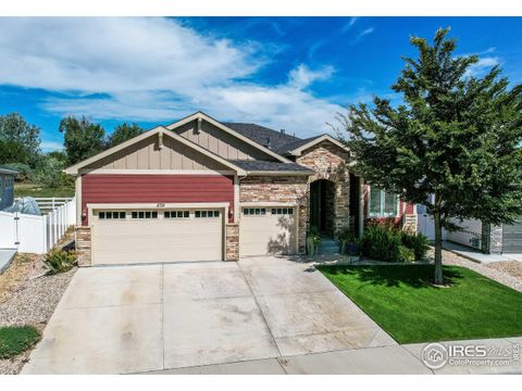 Photo of 839 Shirttail Peak Dr, Windsor, CO 80550 (MLS # 1044539)