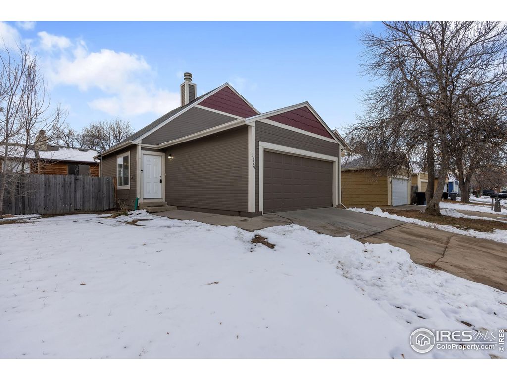 Photo of 1029 Townley Cir, Longmont, CO 80501 (MLS # 1048291)