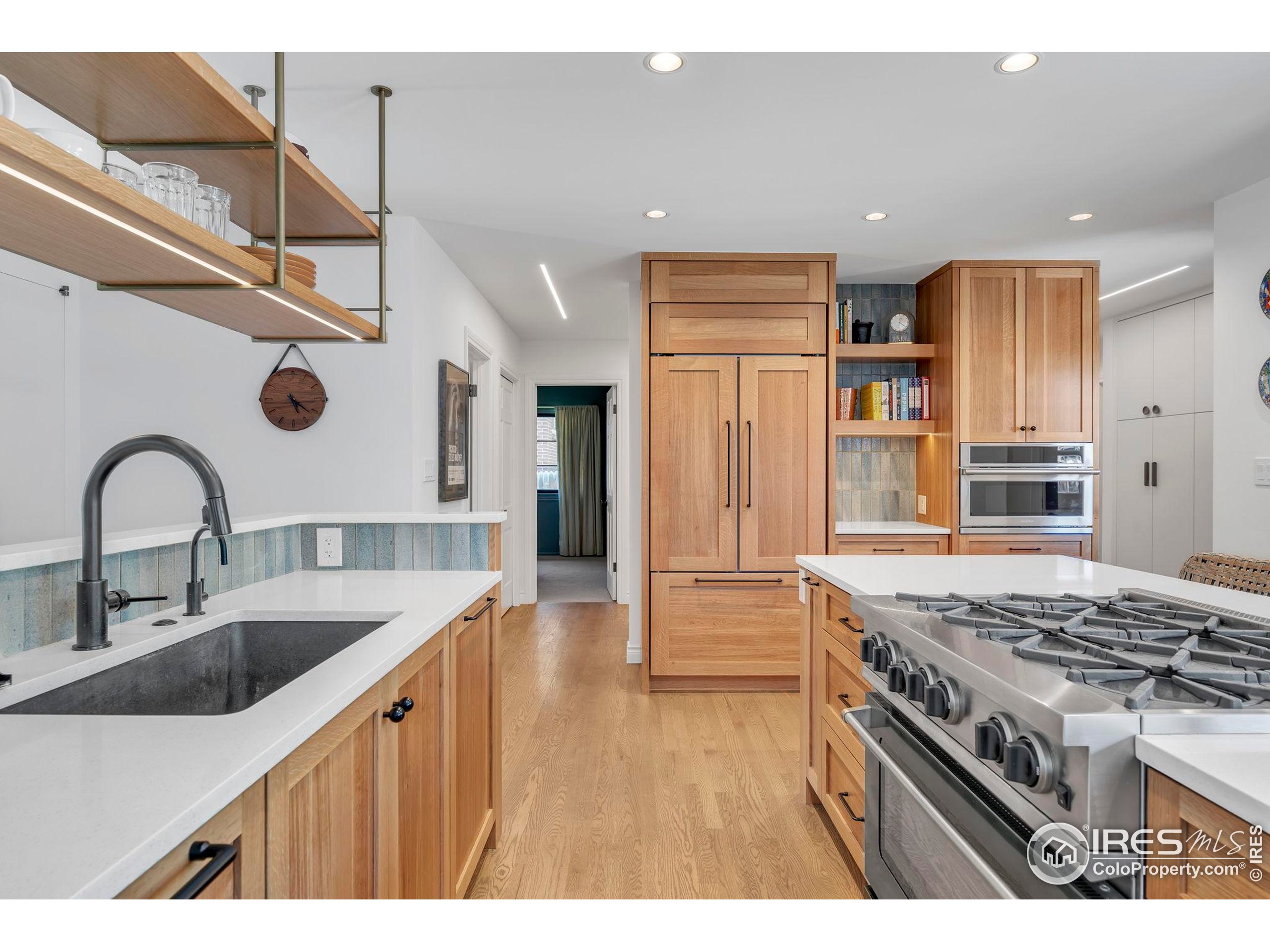 505 Lois Dr