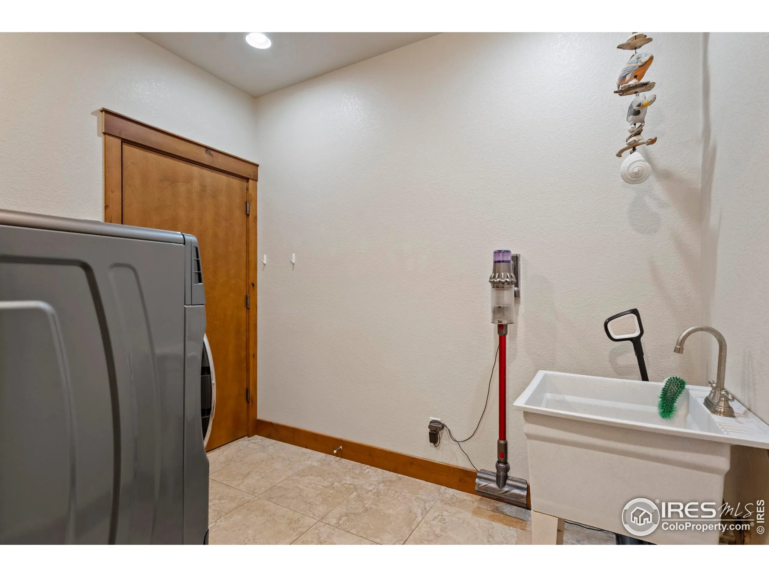 Eaton, Colorado 80615, United States, 3 Bedrooms Bedrooms, ,2 BathroomsBathrooms,Residential,Active,214169