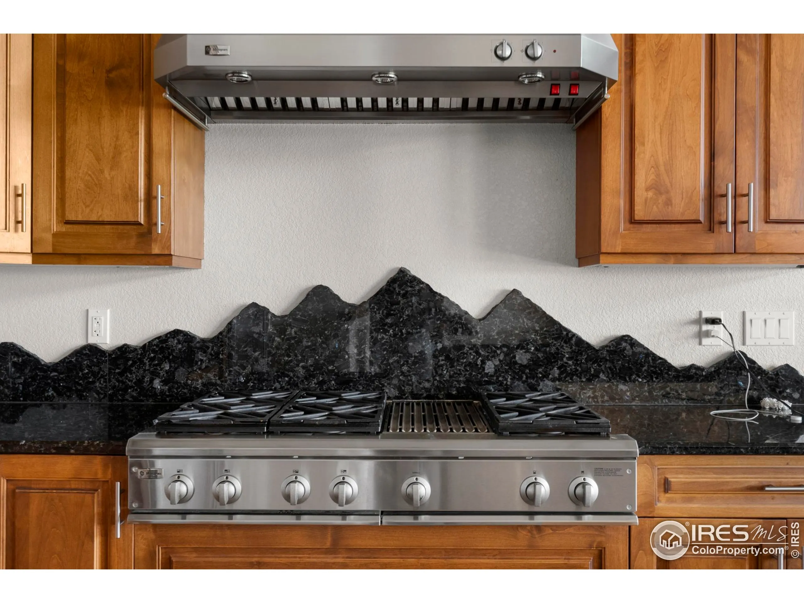 Eaton, Colorado 80615, United States, 3 Bedrooms Bedrooms, ,2 BathroomsBathrooms,Residential,Active,214169