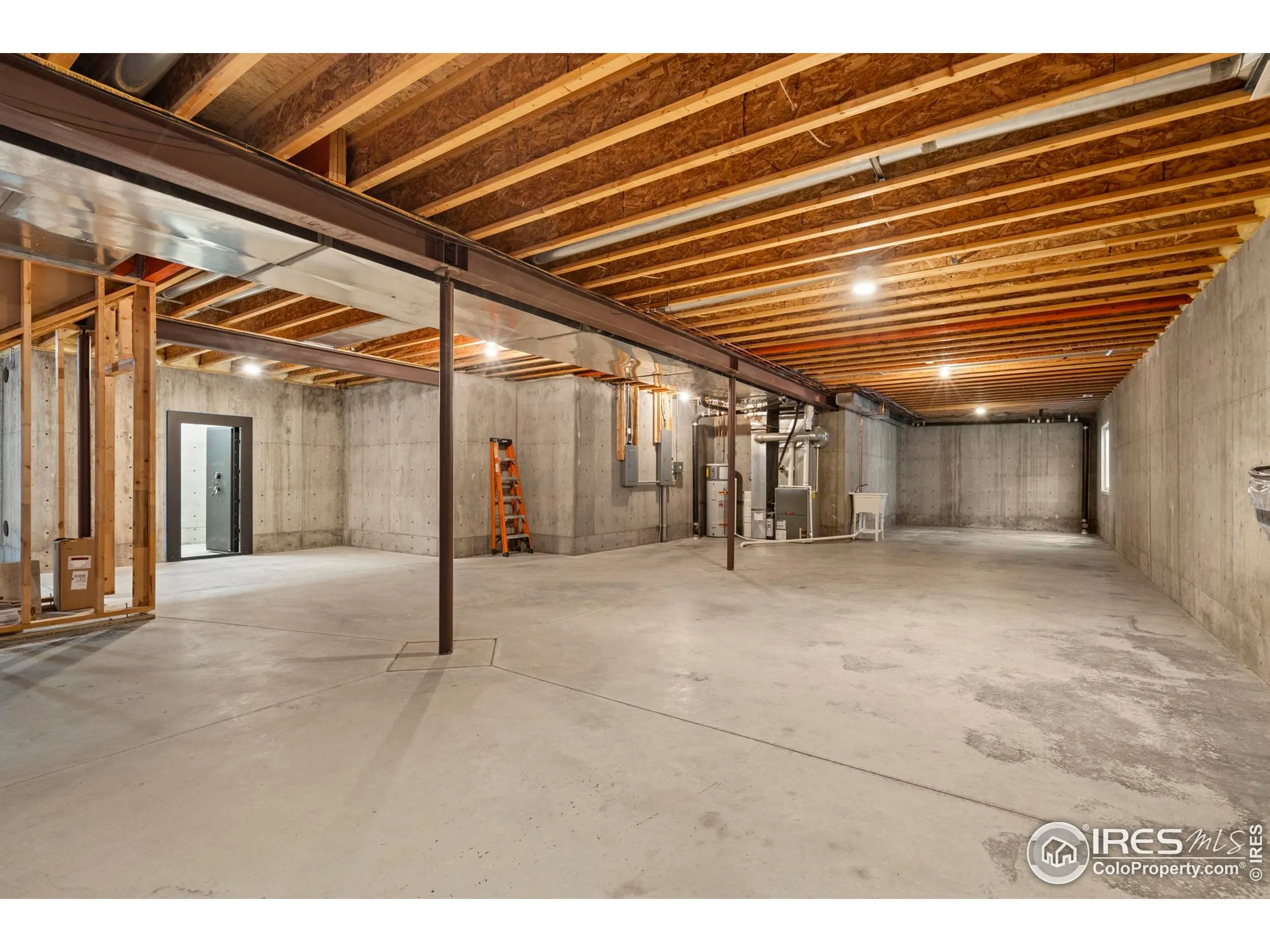 Eaton, Colorado 80615, United States, 3 Bedrooms Bedrooms, ,2 BathroomsBathrooms,Residential,Active,214169