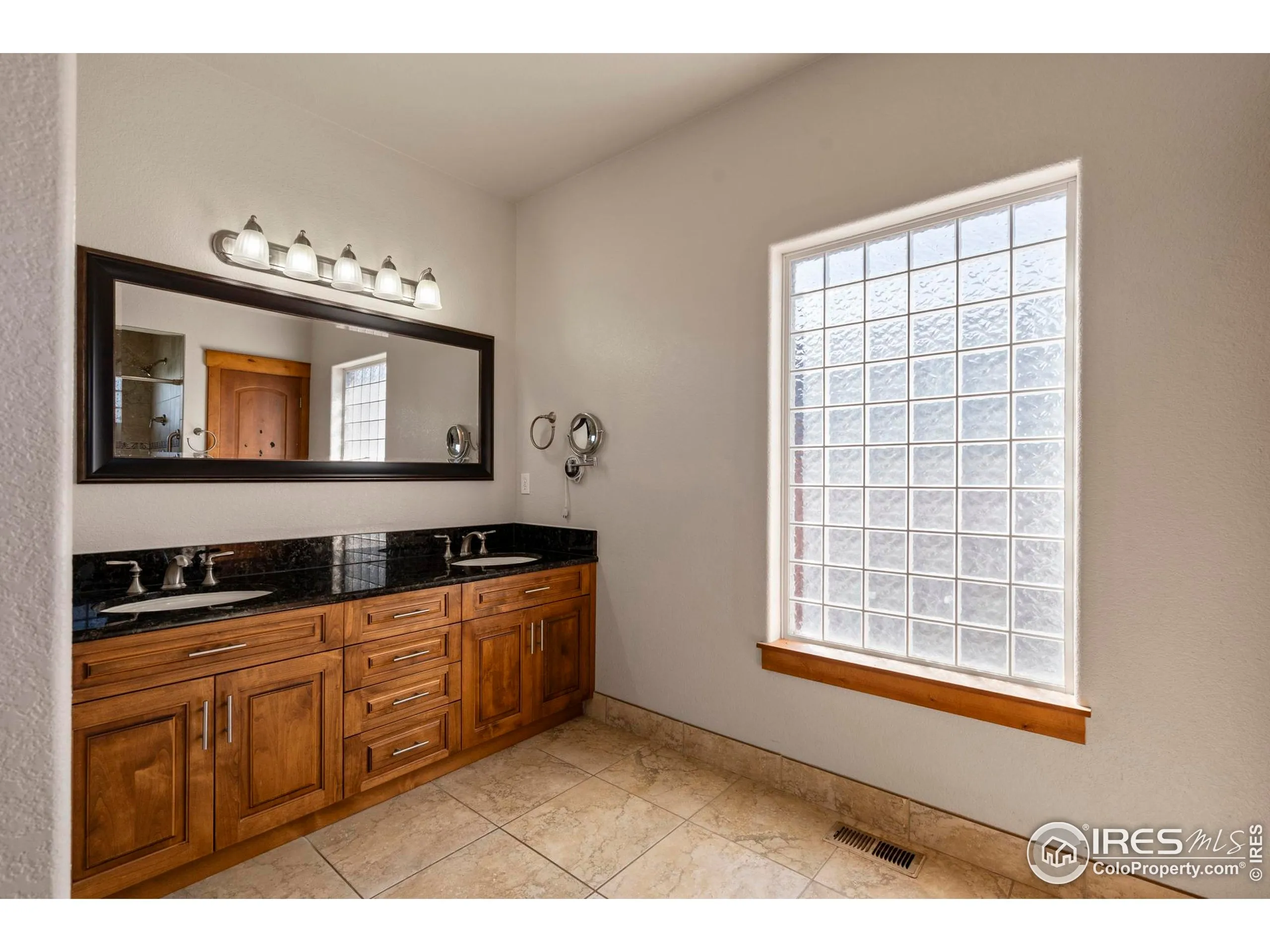 Eaton, Colorado 80615, United States, 3 Bedrooms Bedrooms, ,2 BathroomsBathrooms,Residential,Active,214169