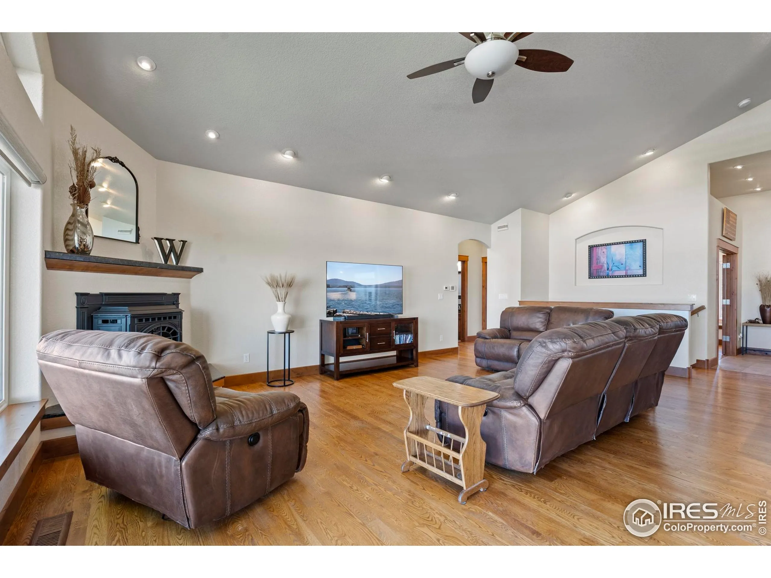 Eaton, Colorado 80615, United States, 3 Bedrooms Bedrooms, ,2 BathroomsBathrooms,Residential,Active,214169