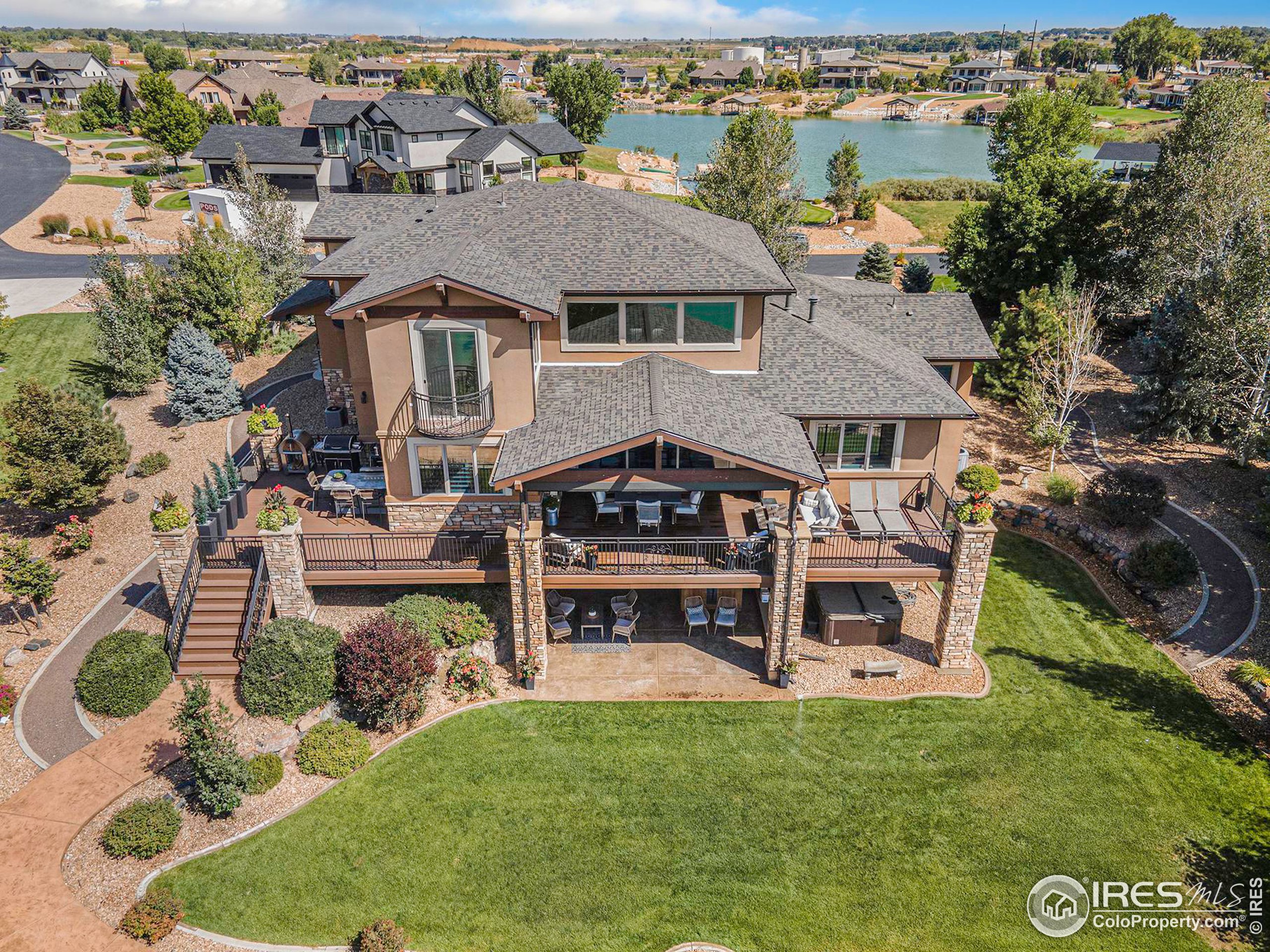 5763 Pelican Shores Dr