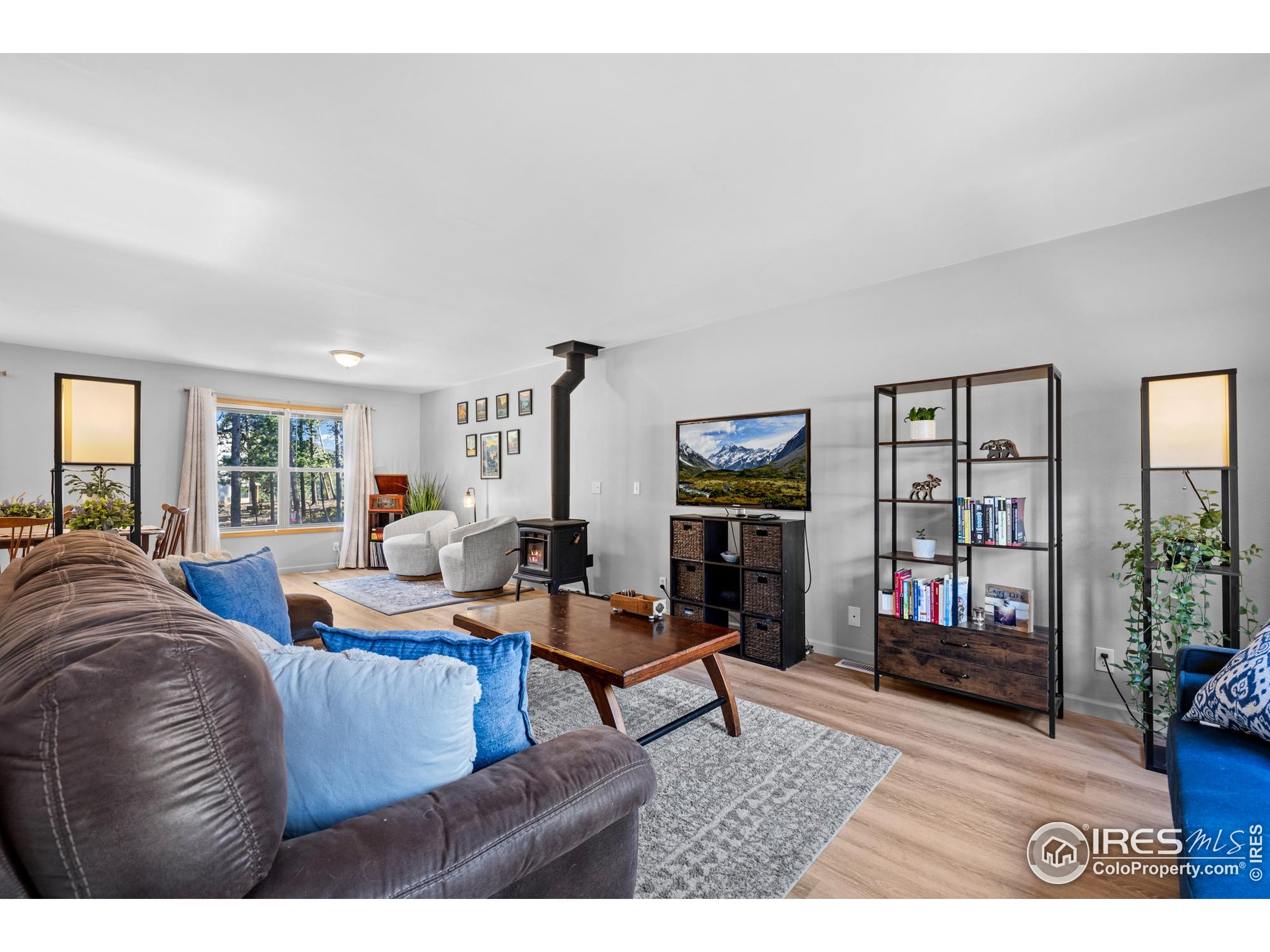 477 Horseshoe Pl