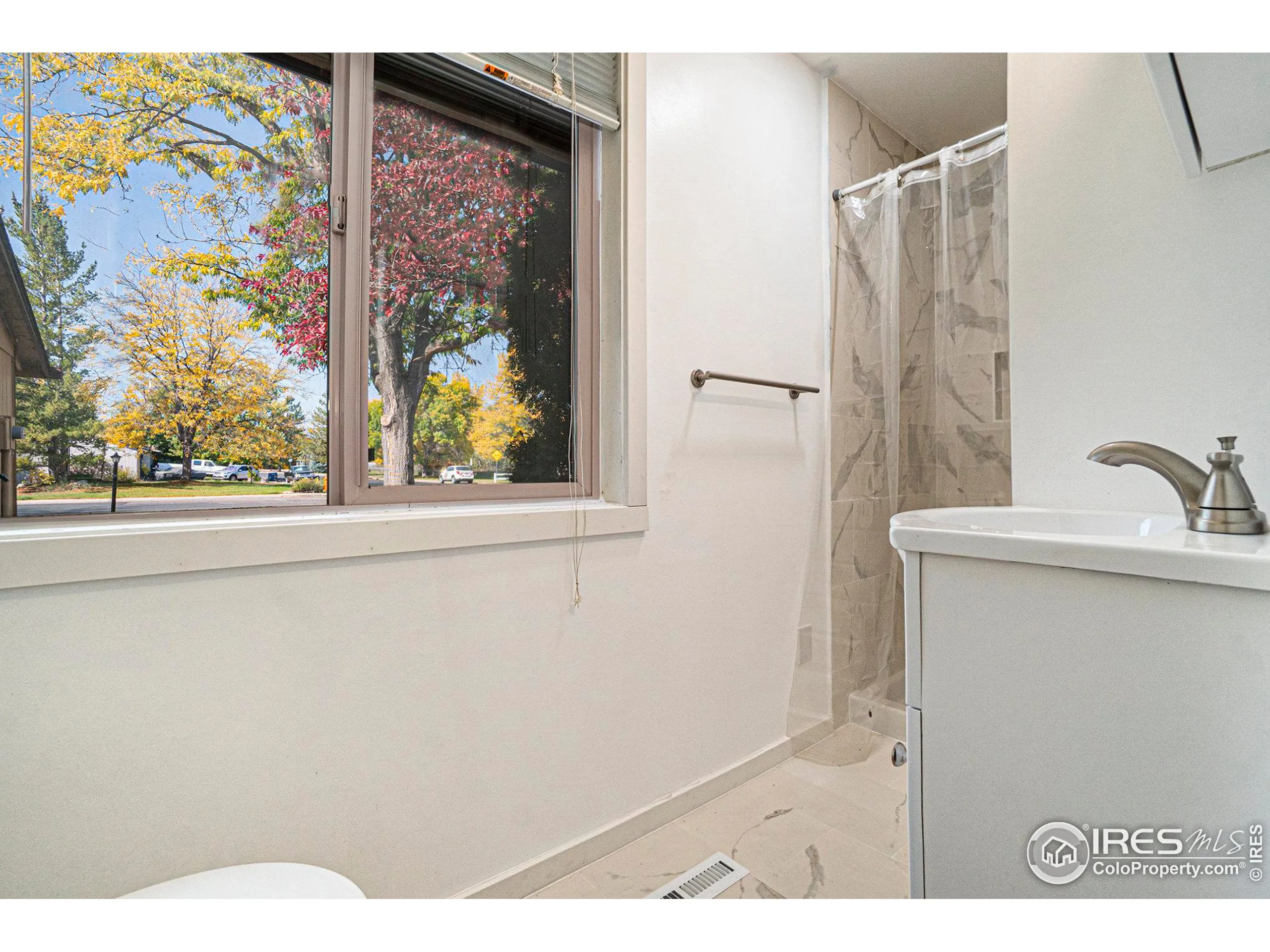 Loveland, Colorado 80537, United States, ,3 BathroomsBathrooms,Residential,Active,39350