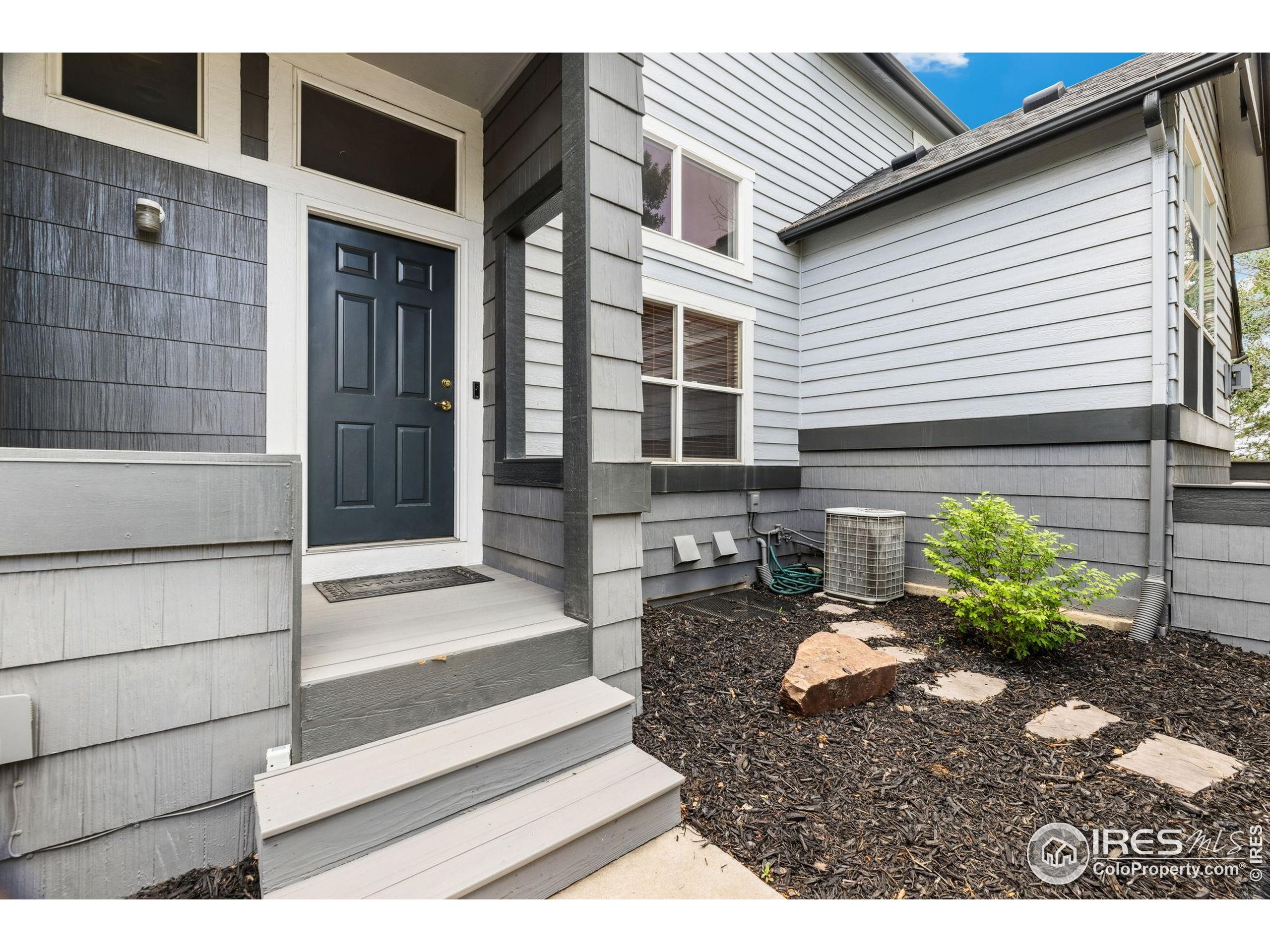 3686 Oakwood Dr
