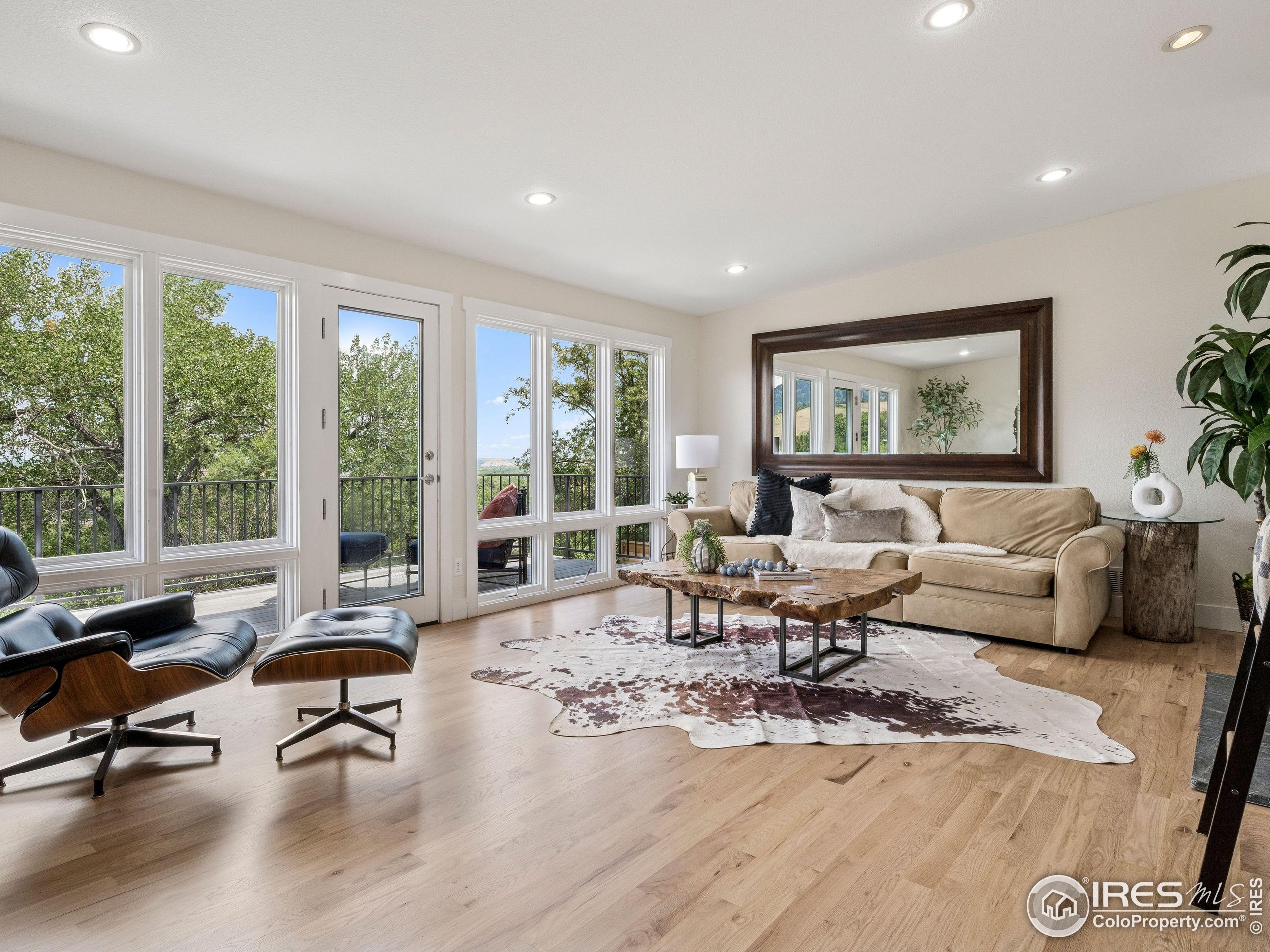 2695 Stanford Ave