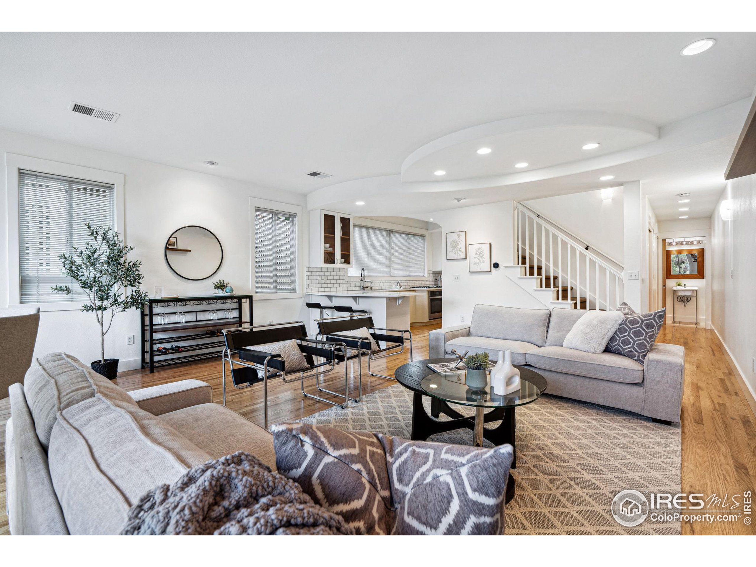 1221 Linden Ave