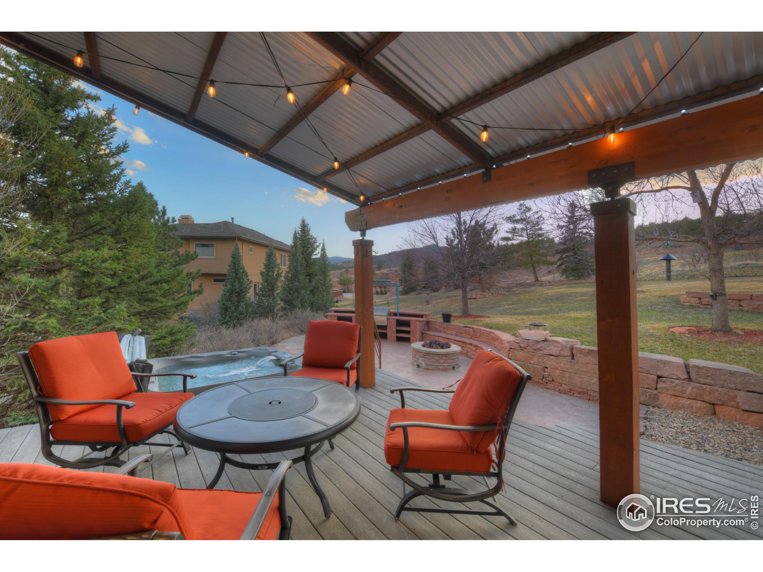 385 Vasquez Ct
