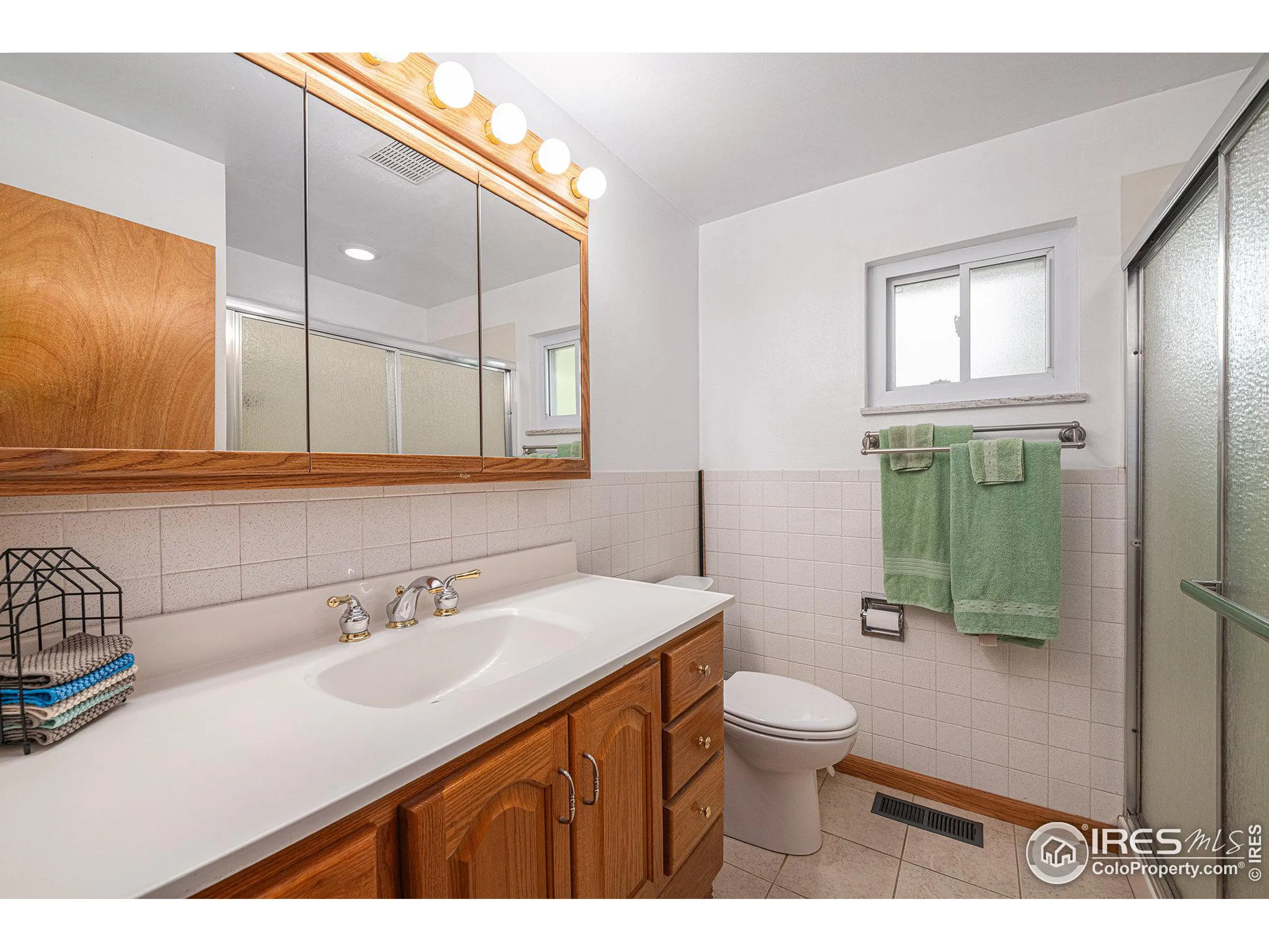 Greeley, Colorado 80631, United States, 3 Bedrooms Bedrooms, ,2 BathroomsBathrooms,Residential,Active,79401