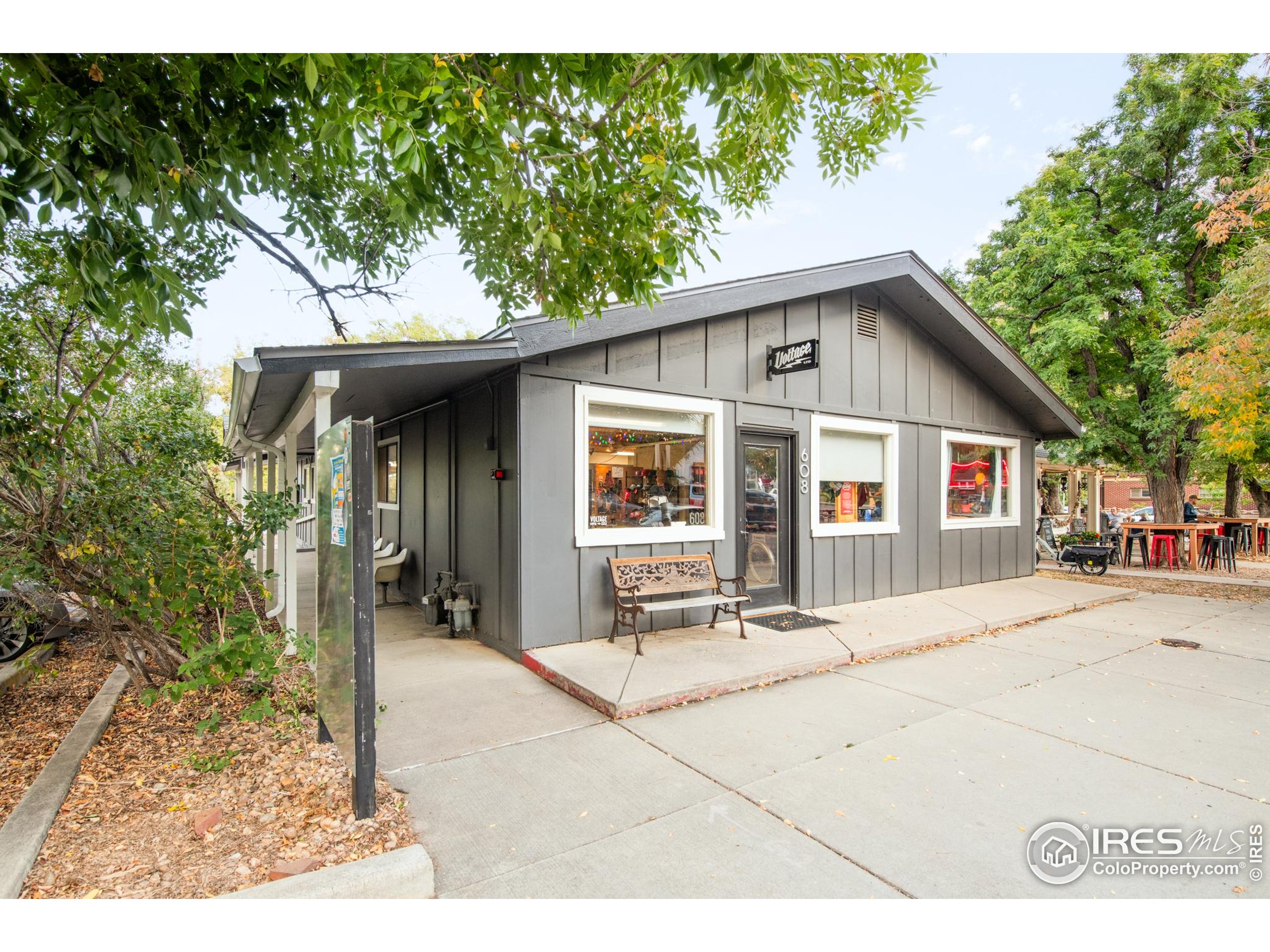 608 Main St
