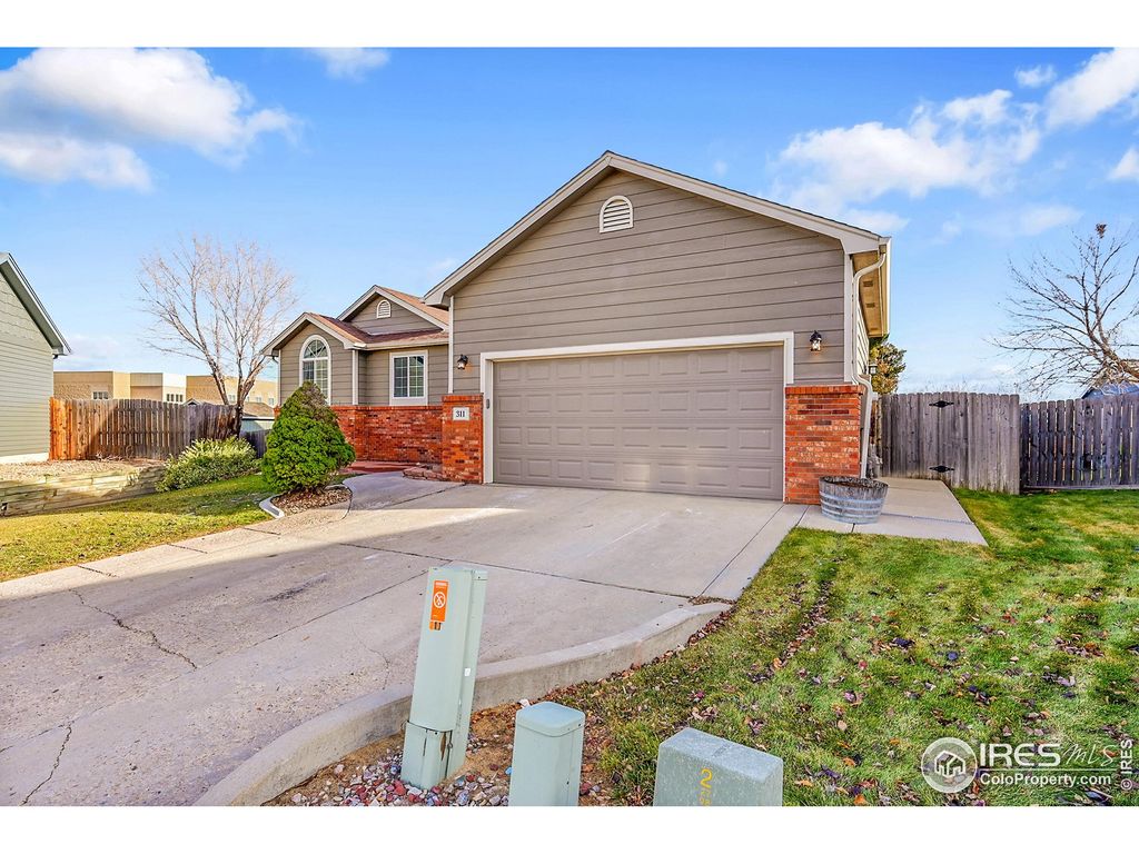 Photo of 311 Granite Ct, Windsor, CO 80550 (MLS # 1048305)
