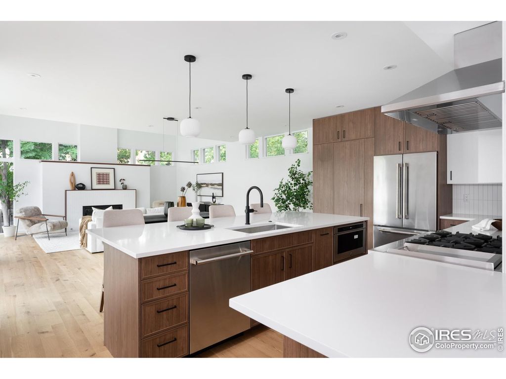 Photo of 934 Spruce St, Boulder, CO 80302 (MLS # 1043470)