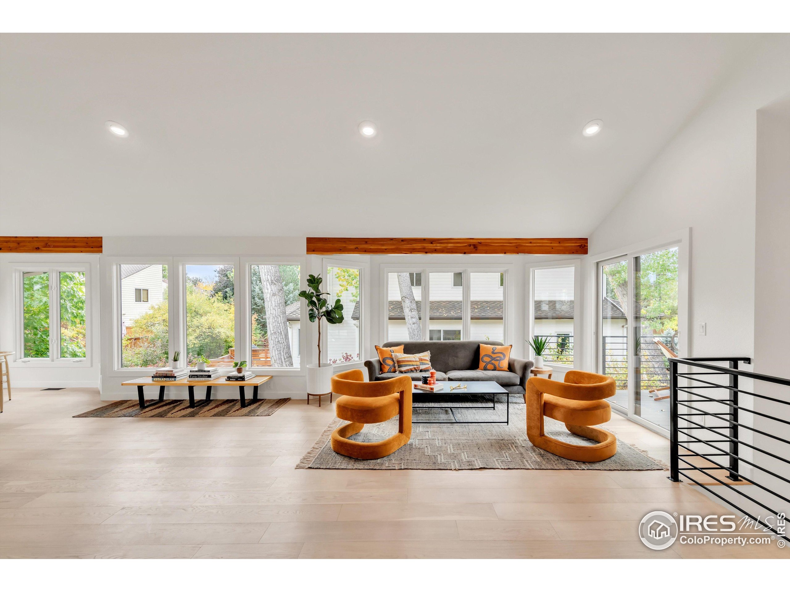 3660 Larkwood Ct