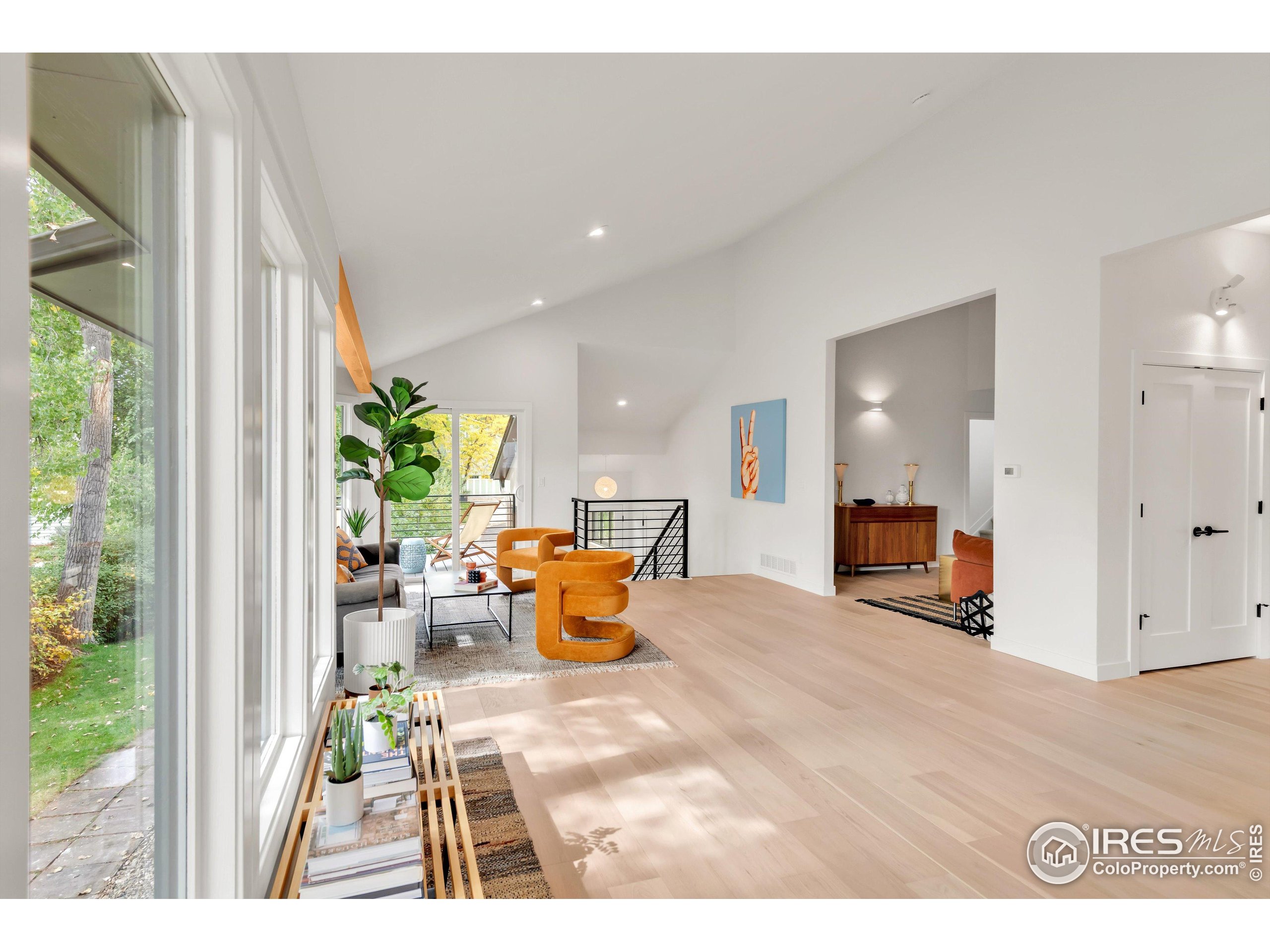 3660 Larkwood Ct