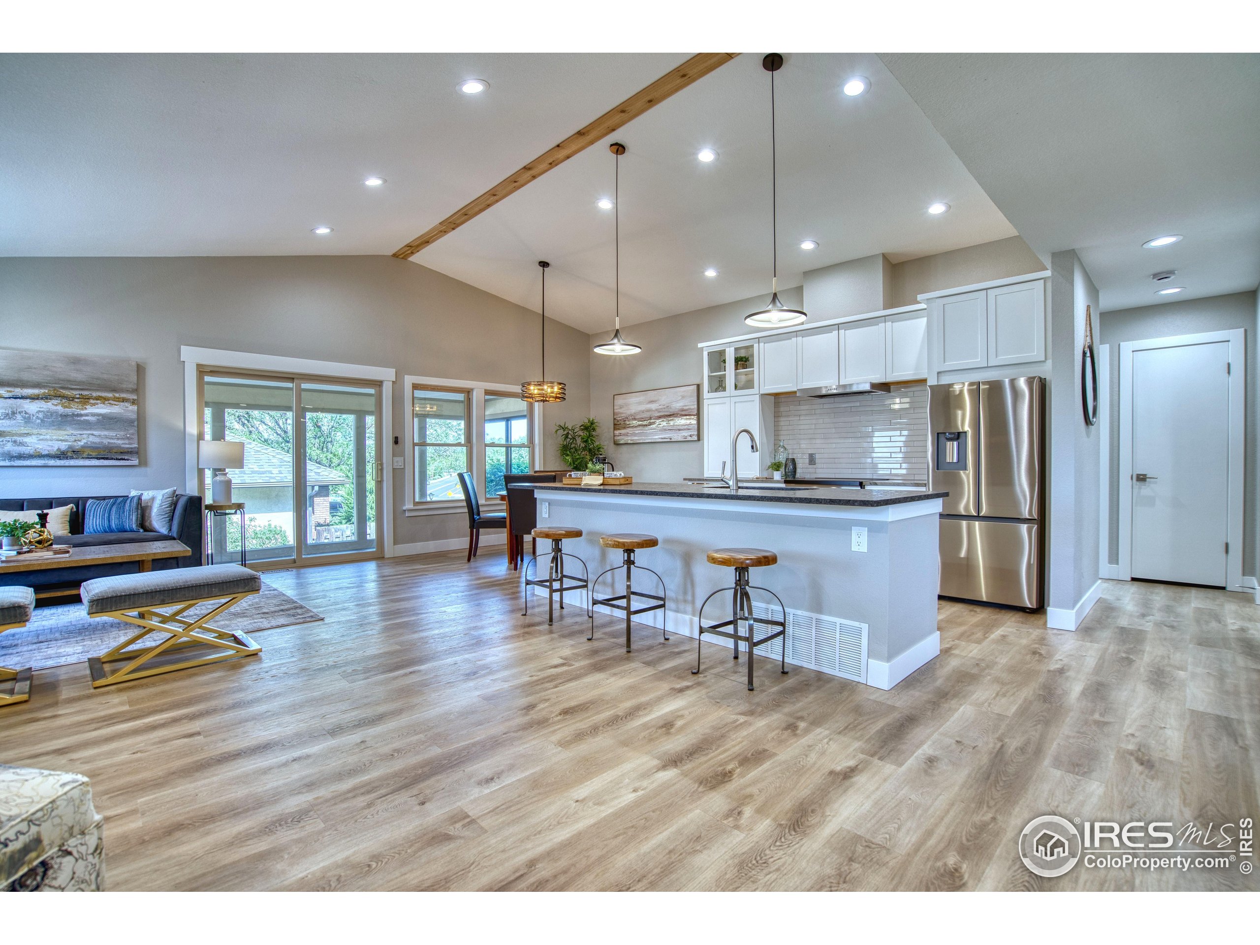 1237 Cornell Dr