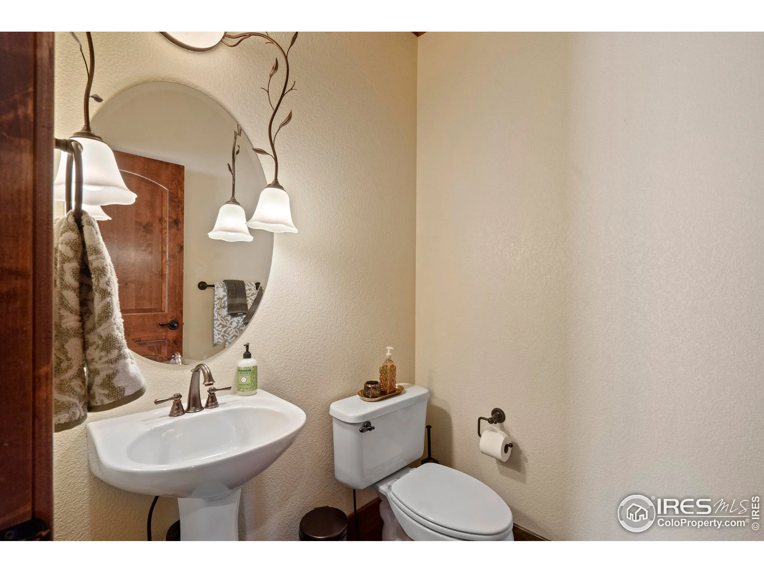 Windsor, Colorado 80550, United States, 6 Bedrooms Bedrooms, ,5 BathroomsBathrooms,Residential,Active,100747