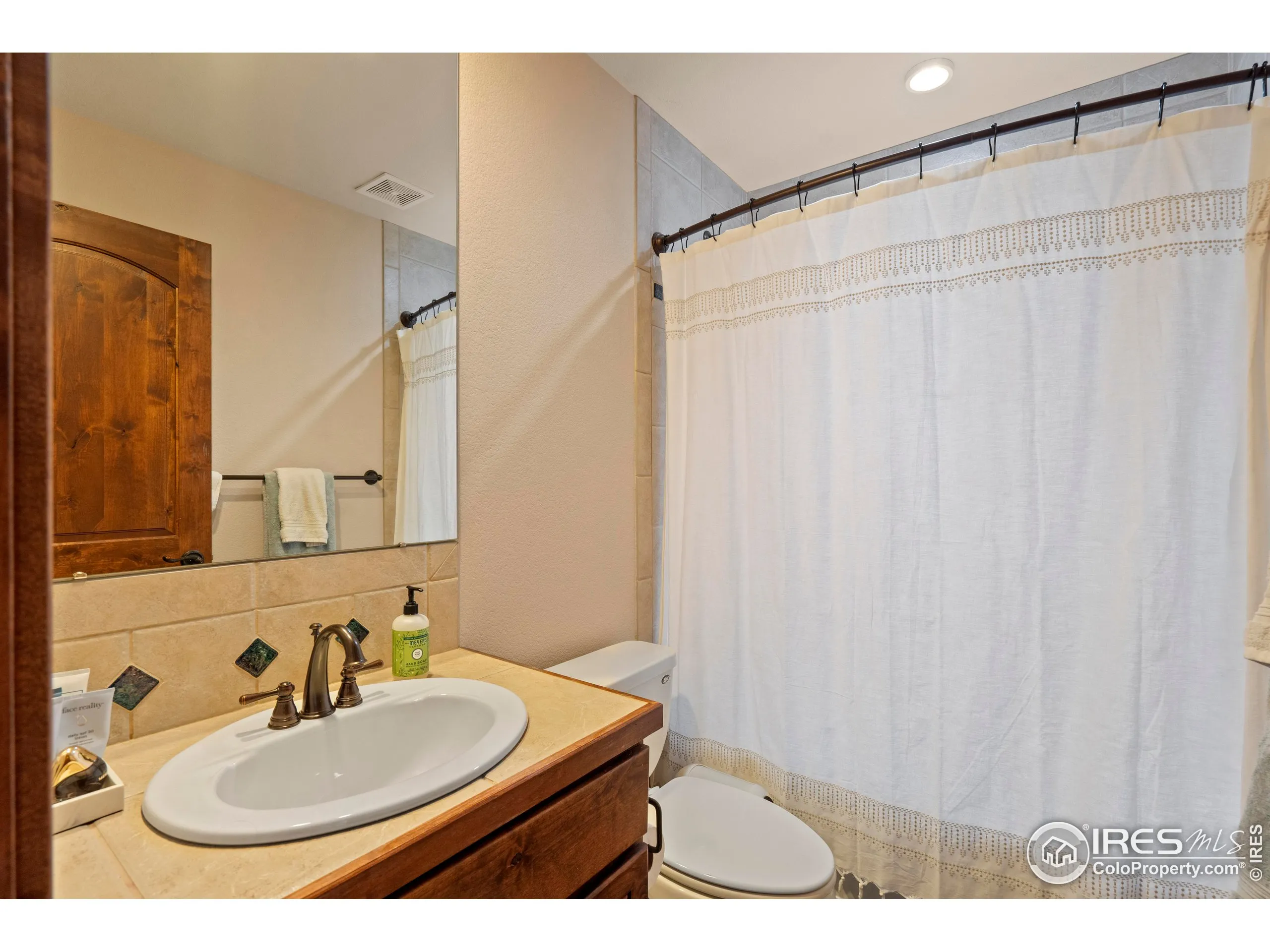 Windsor, Colorado 80550, United States, 6 Bedrooms Bedrooms, ,5 BathroomsBathrooms,Residential,Active,100747