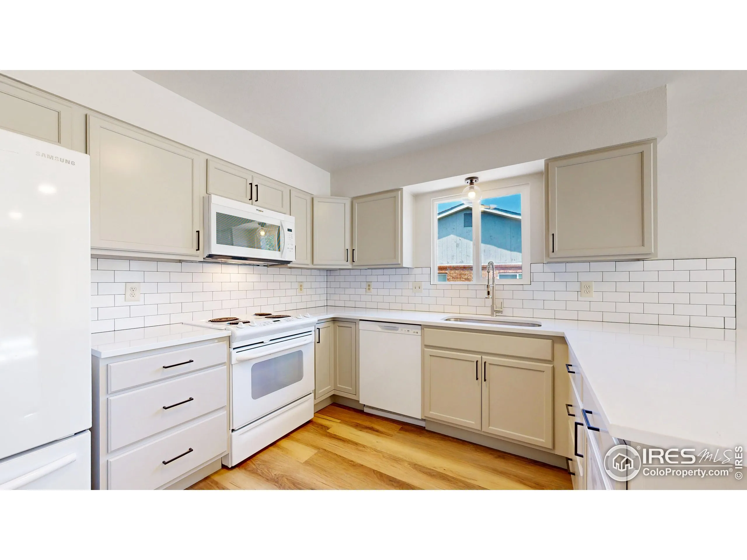 Fort Collins, Colorado 80525, United States, 4 Bedrooms Bedrooms, ,4 BathroomsBathrooms,Residential,Pending,109382