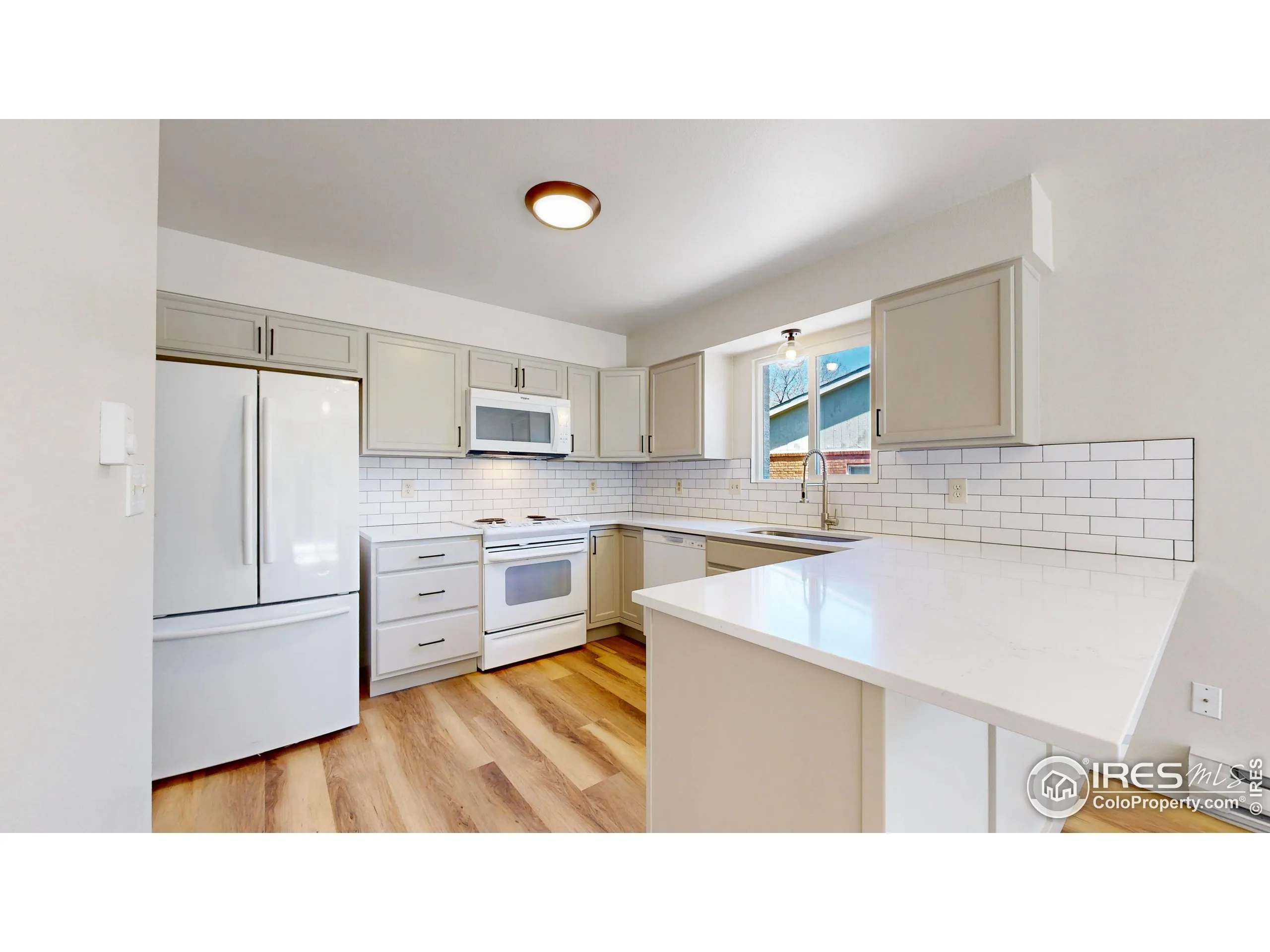 Fort Collins, Colorado 80525, United States, 4 Bedrooms Bedrooms, ,4 BathroomsBathrooms,Residential,Pending,109382