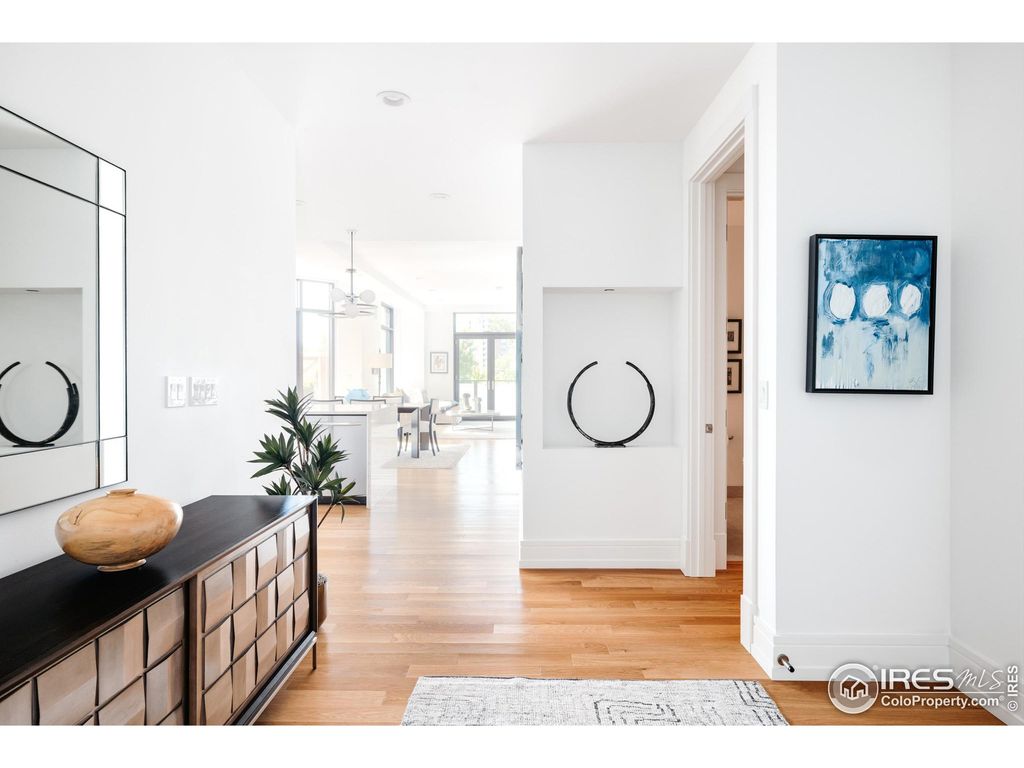 Photo of 1077 Canyon Blvd 204, Boulder, CO 80302 (MLS # 990078)