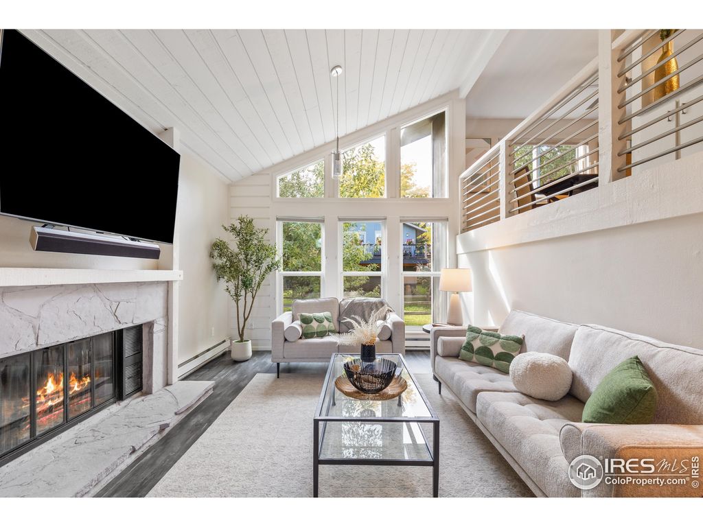 Photo of 1019 Tantra Park Cir, Boulder, CO 80305 (MLS # 1045441)