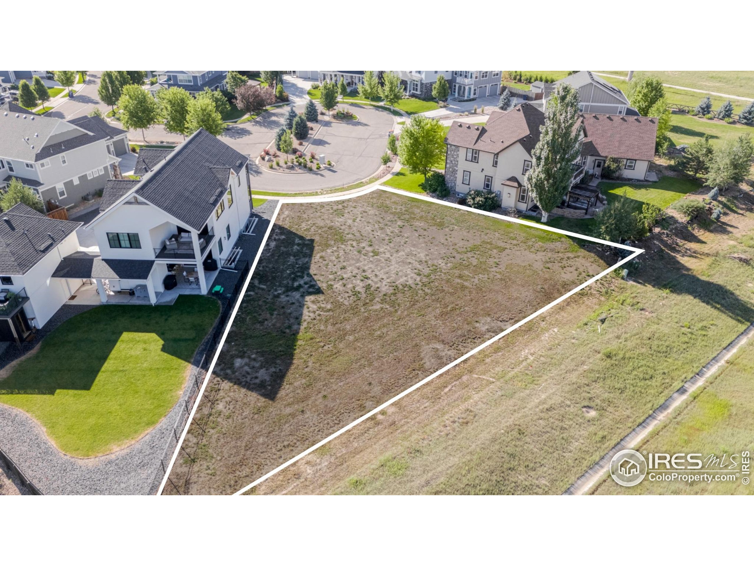 1475 Davis Ct