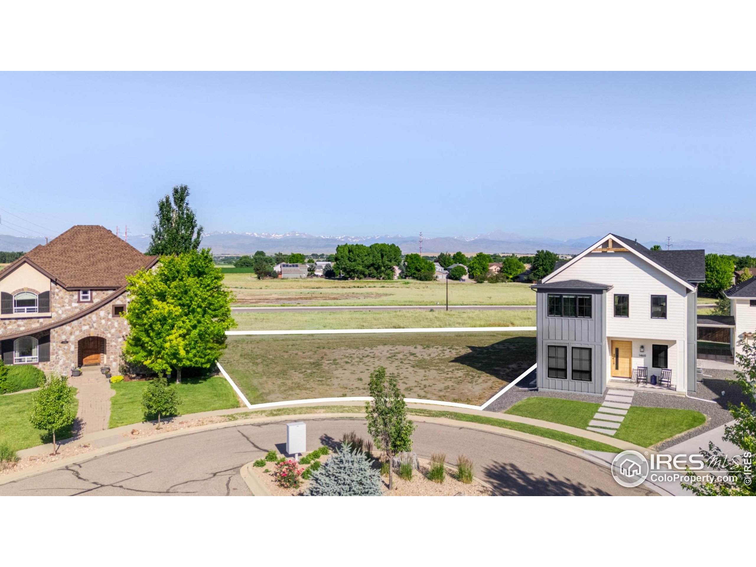1475 Davis Ct