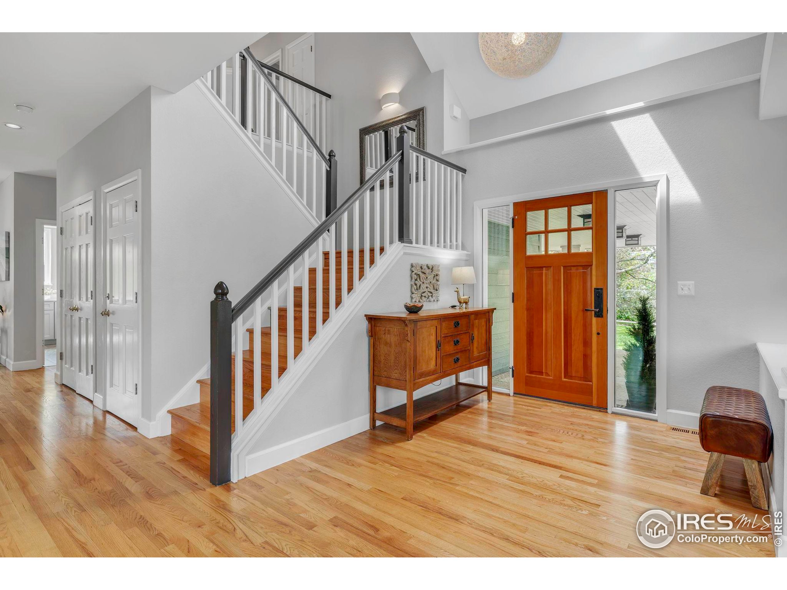 982 Walnut Ct
