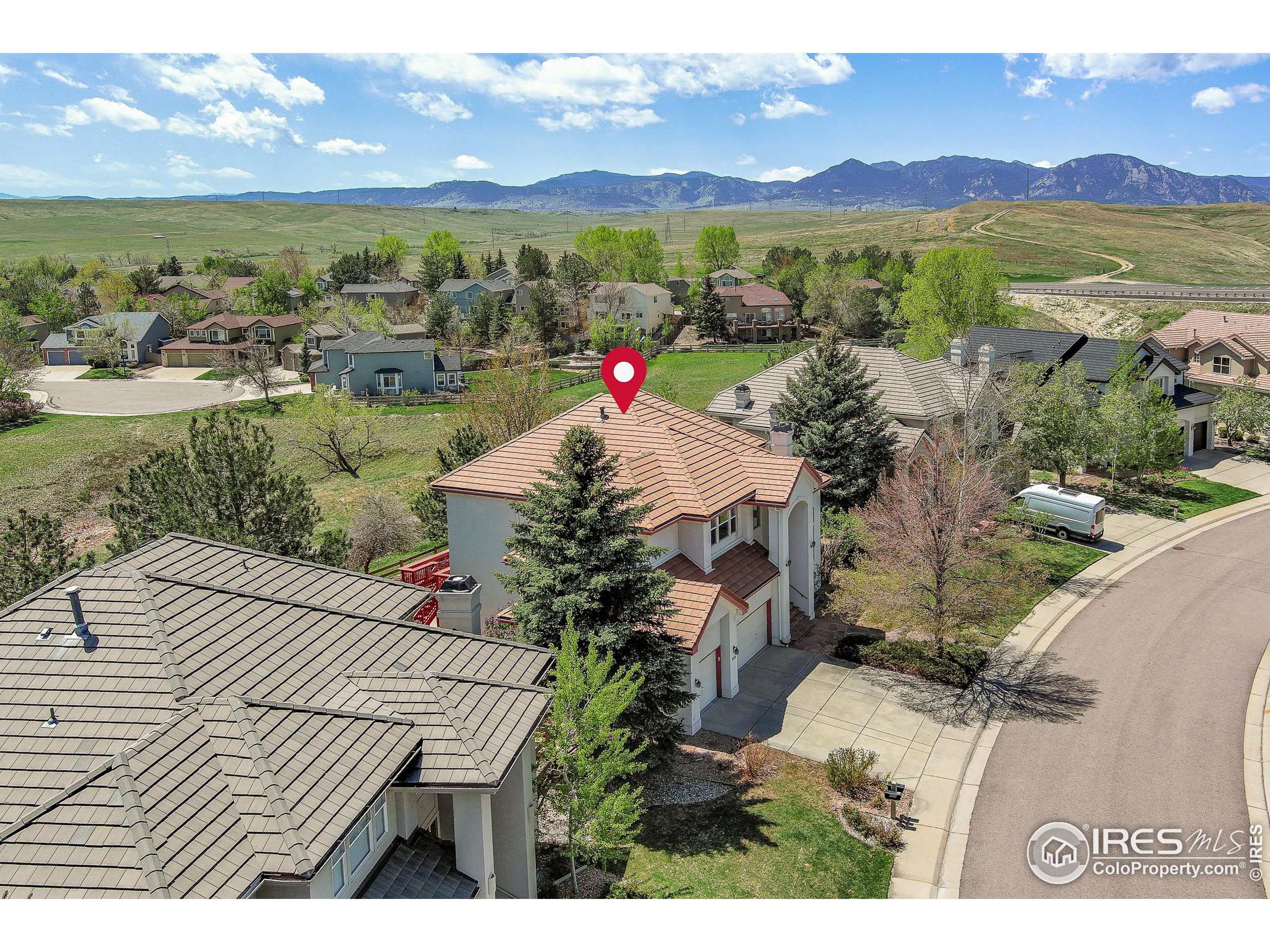 380 Edison Pl