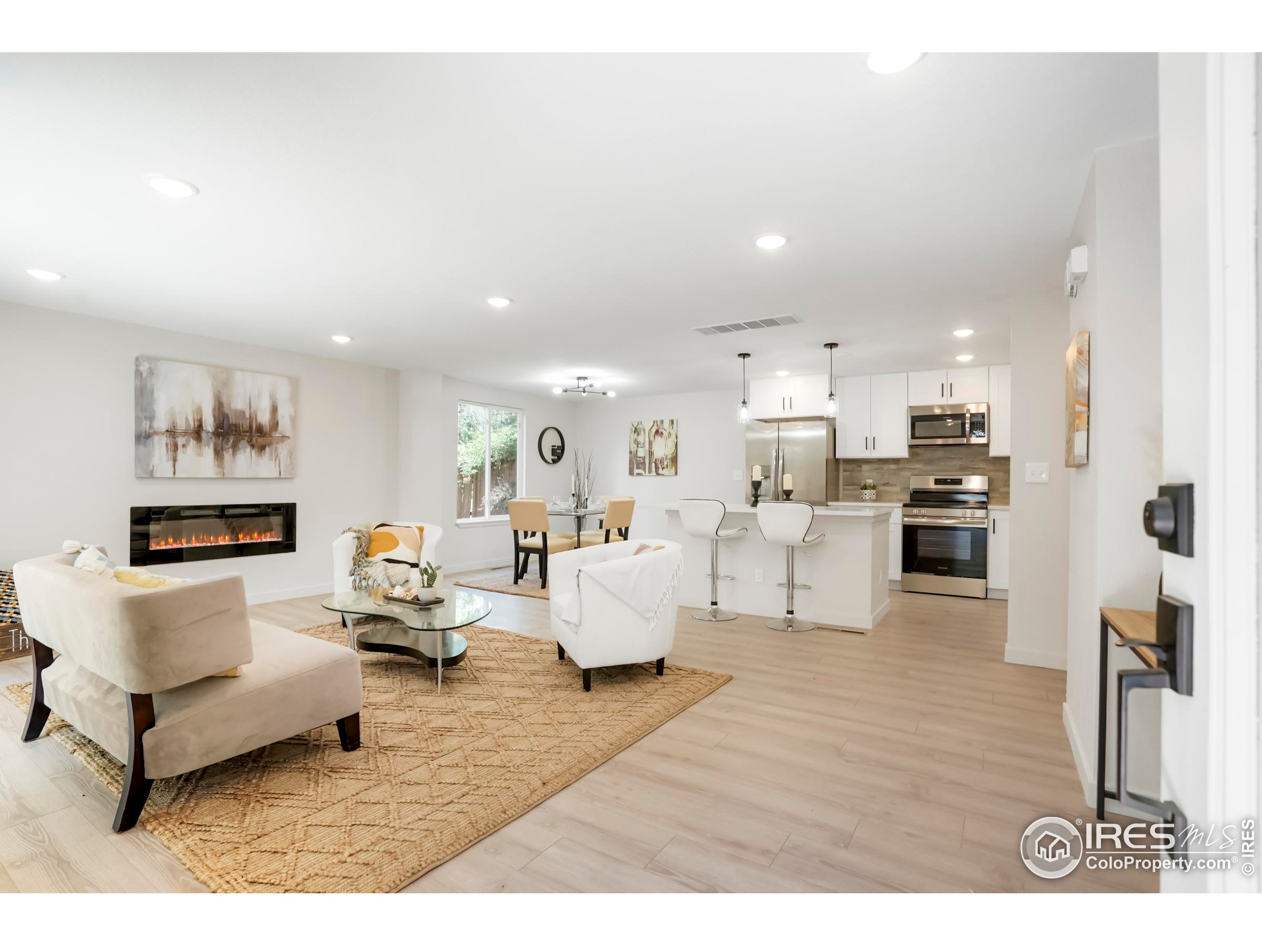114 Placer Ave