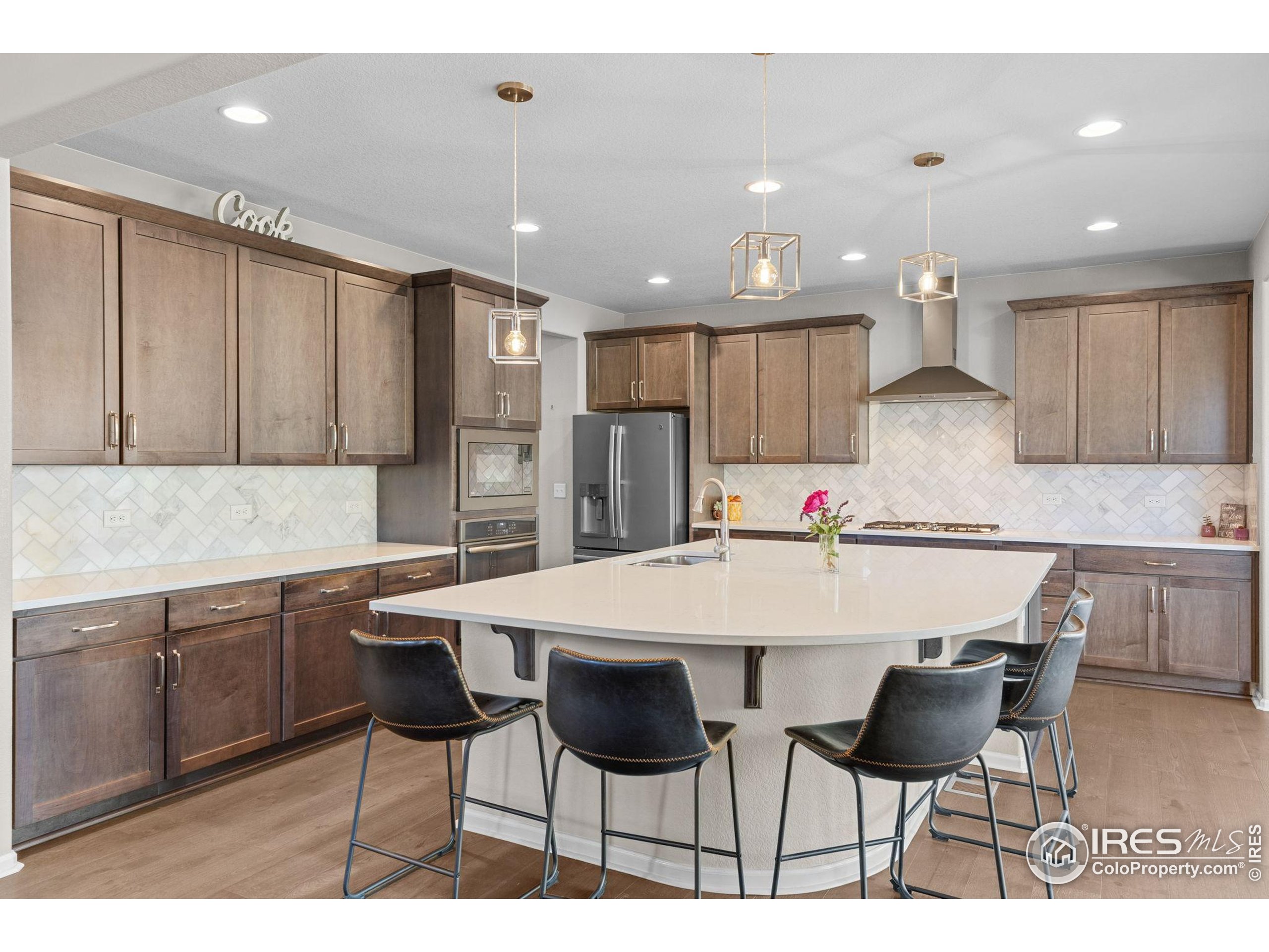 759 Old Wagon Trail Cir