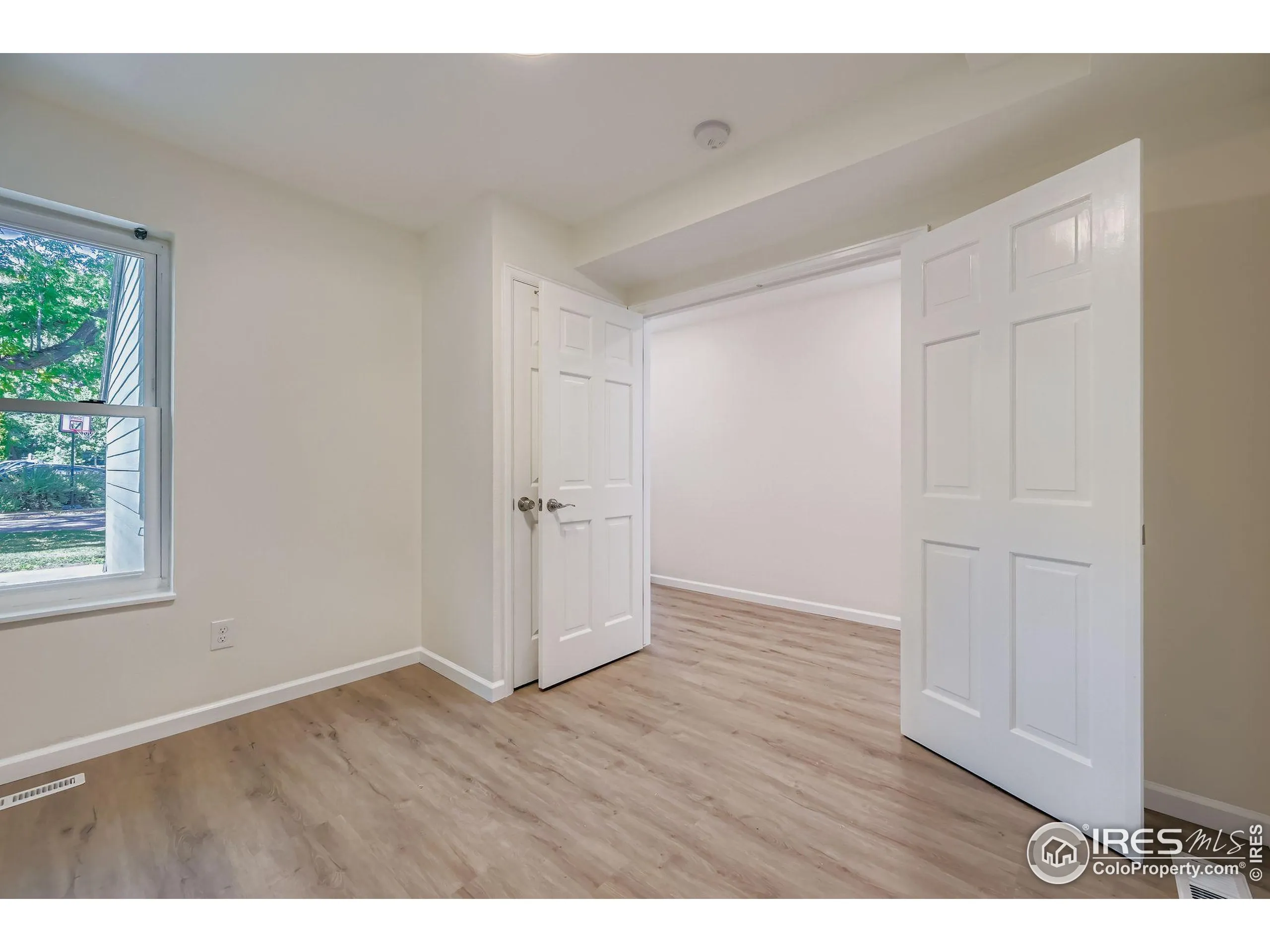 Boulder, Colorado 80301, United States, 4 Bedrooms Bedrooms, ,3 BathroomsBathrooms,Residential,Active,215740