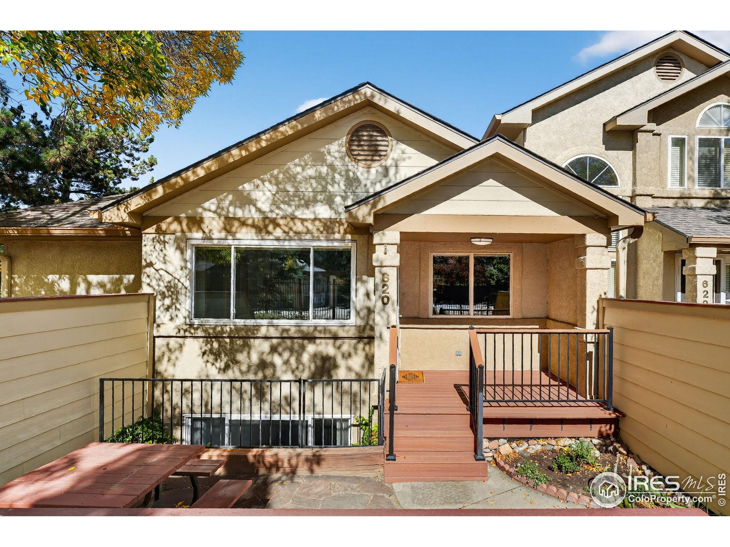 620 Ridgeview Dr